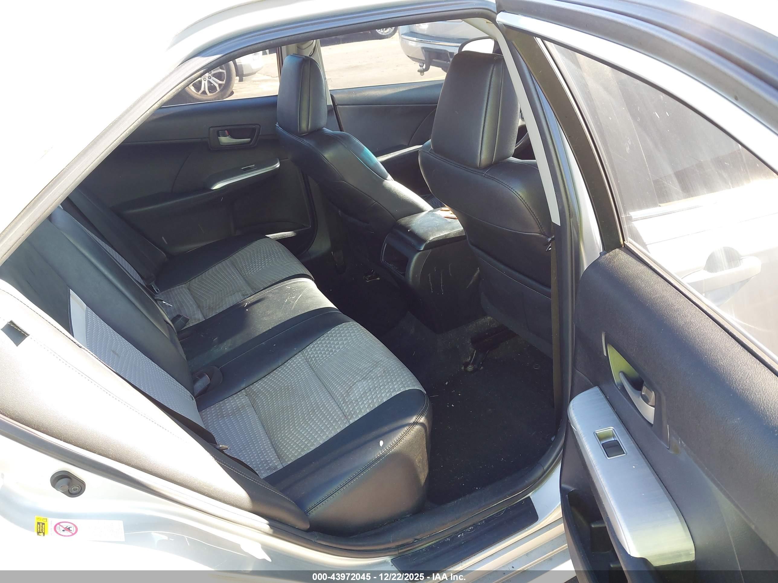 TOYOTA CAMRY image 8
