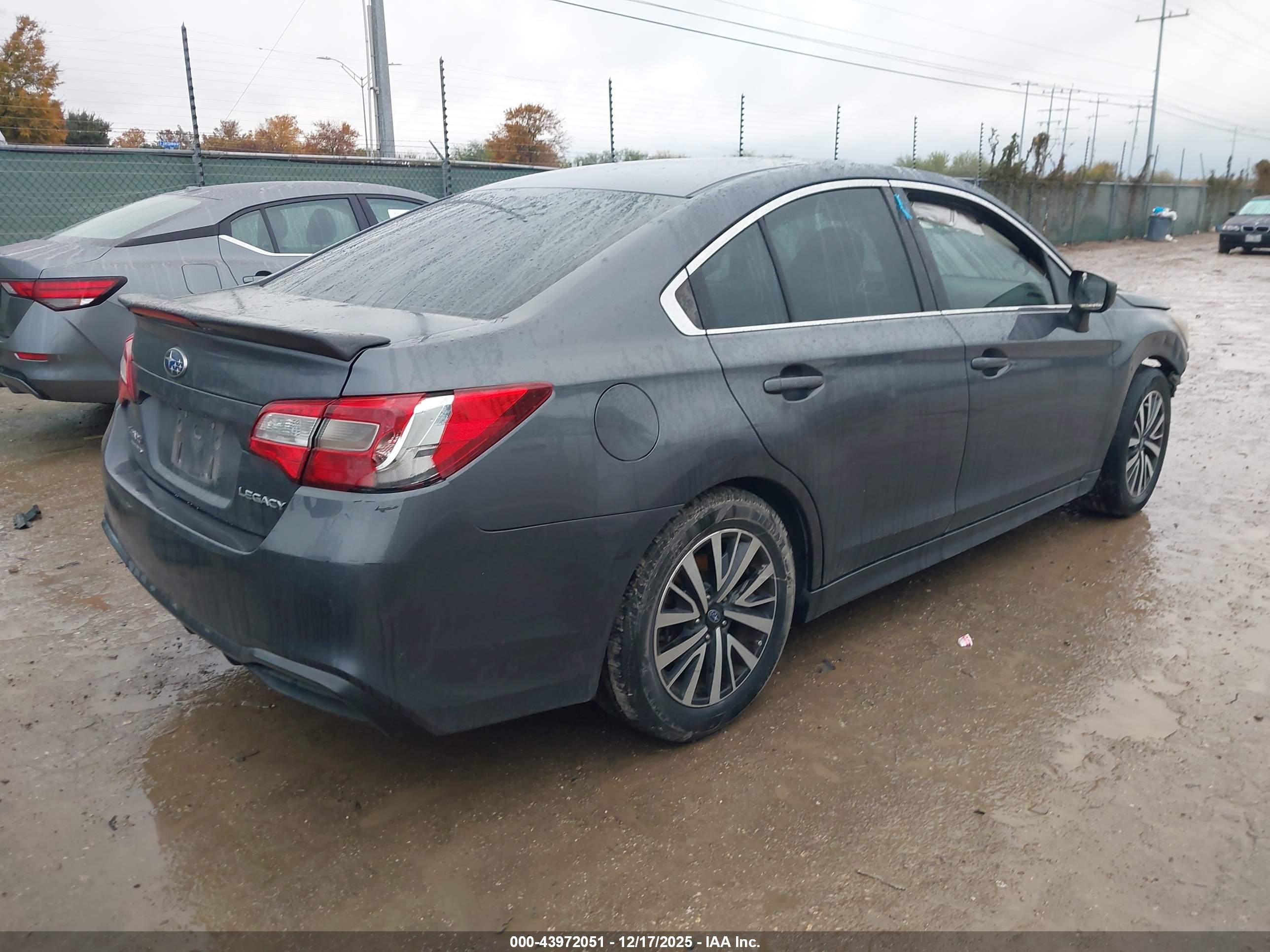 SUBARU LEGACY image 4
