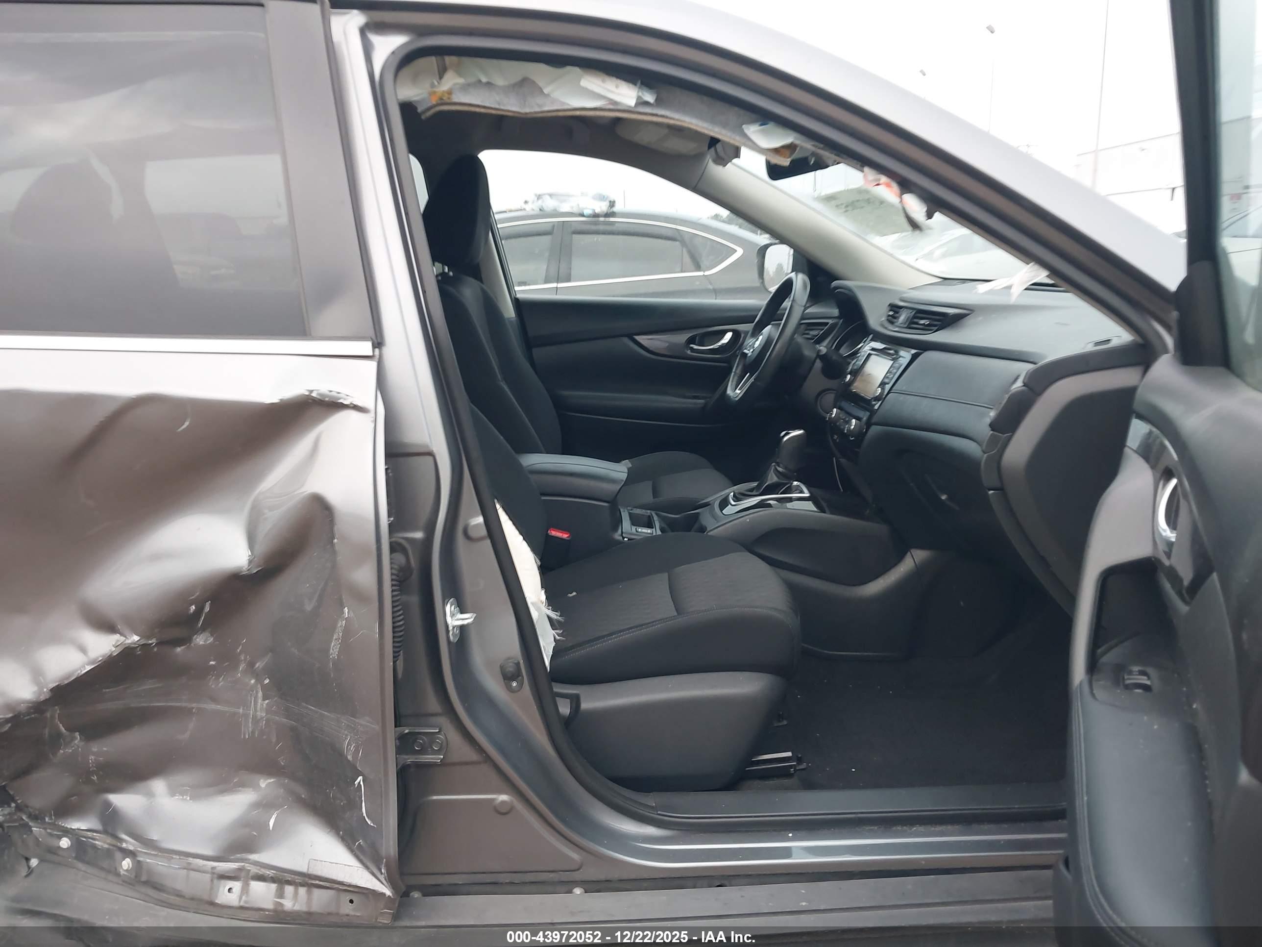 NISSAN ROGUE image 5
