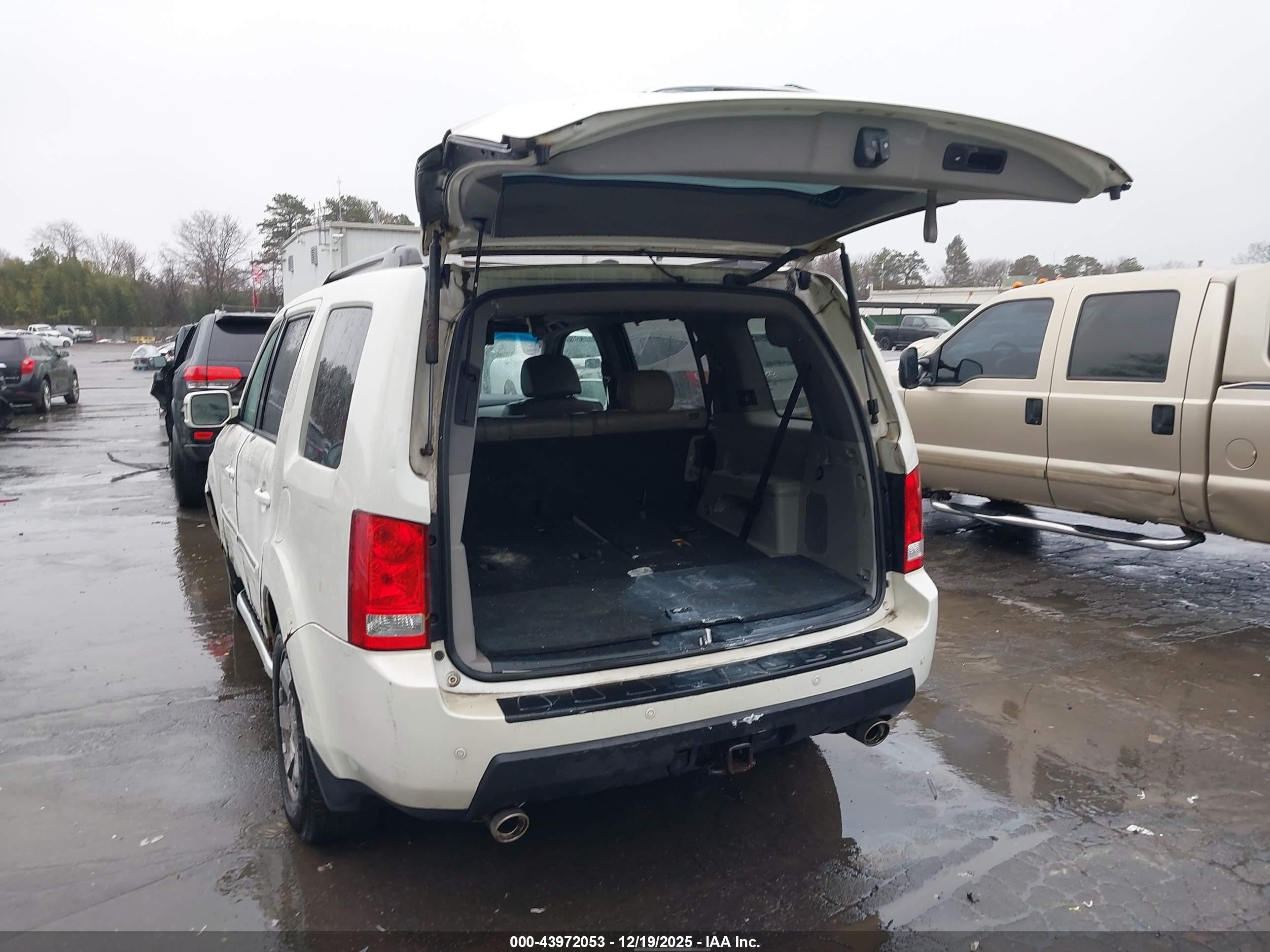 HONDA PILOT image 3