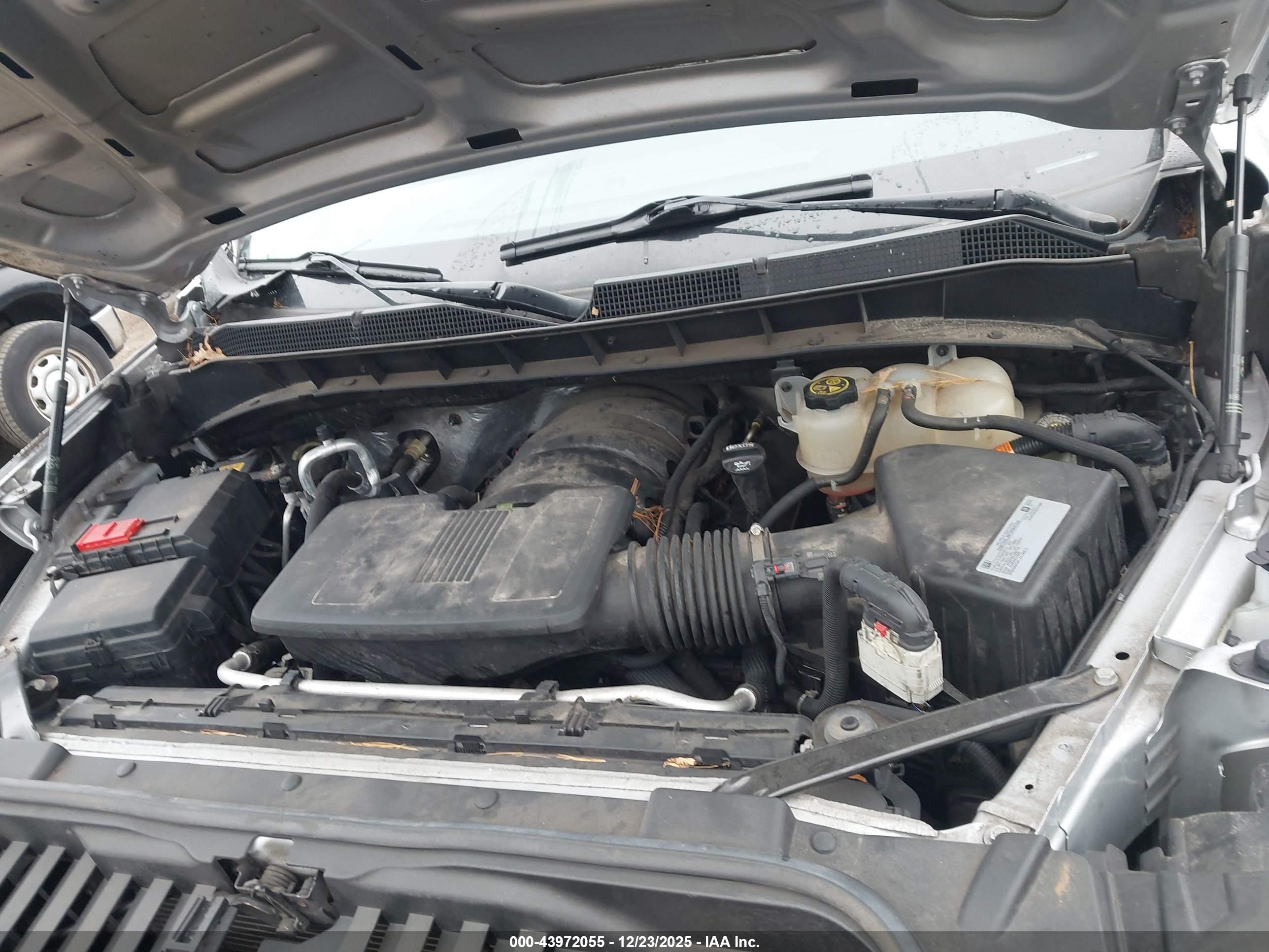 CHEVROLET SILVERADO image 10