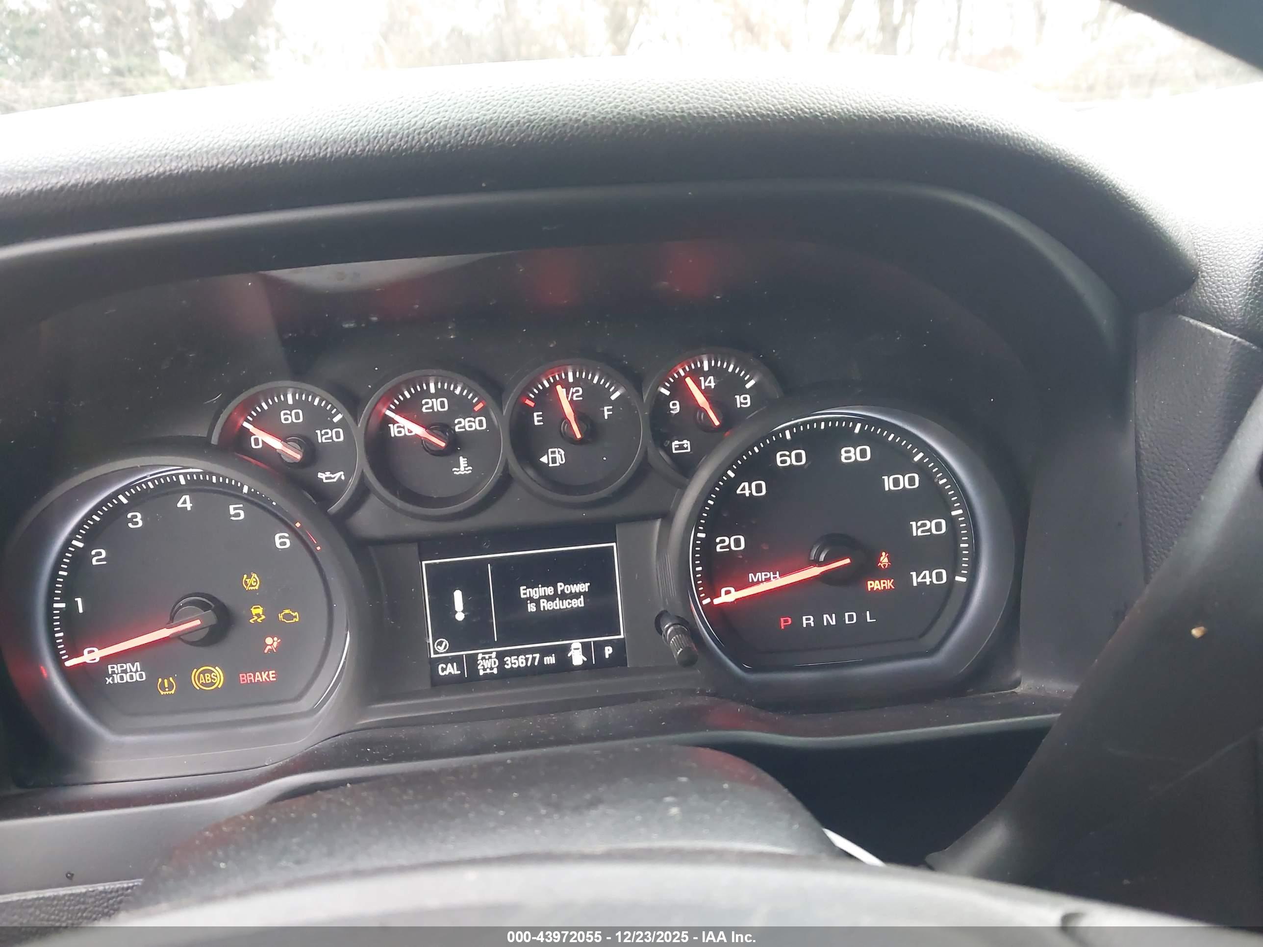 CHEVROLET SILVERADO image 7