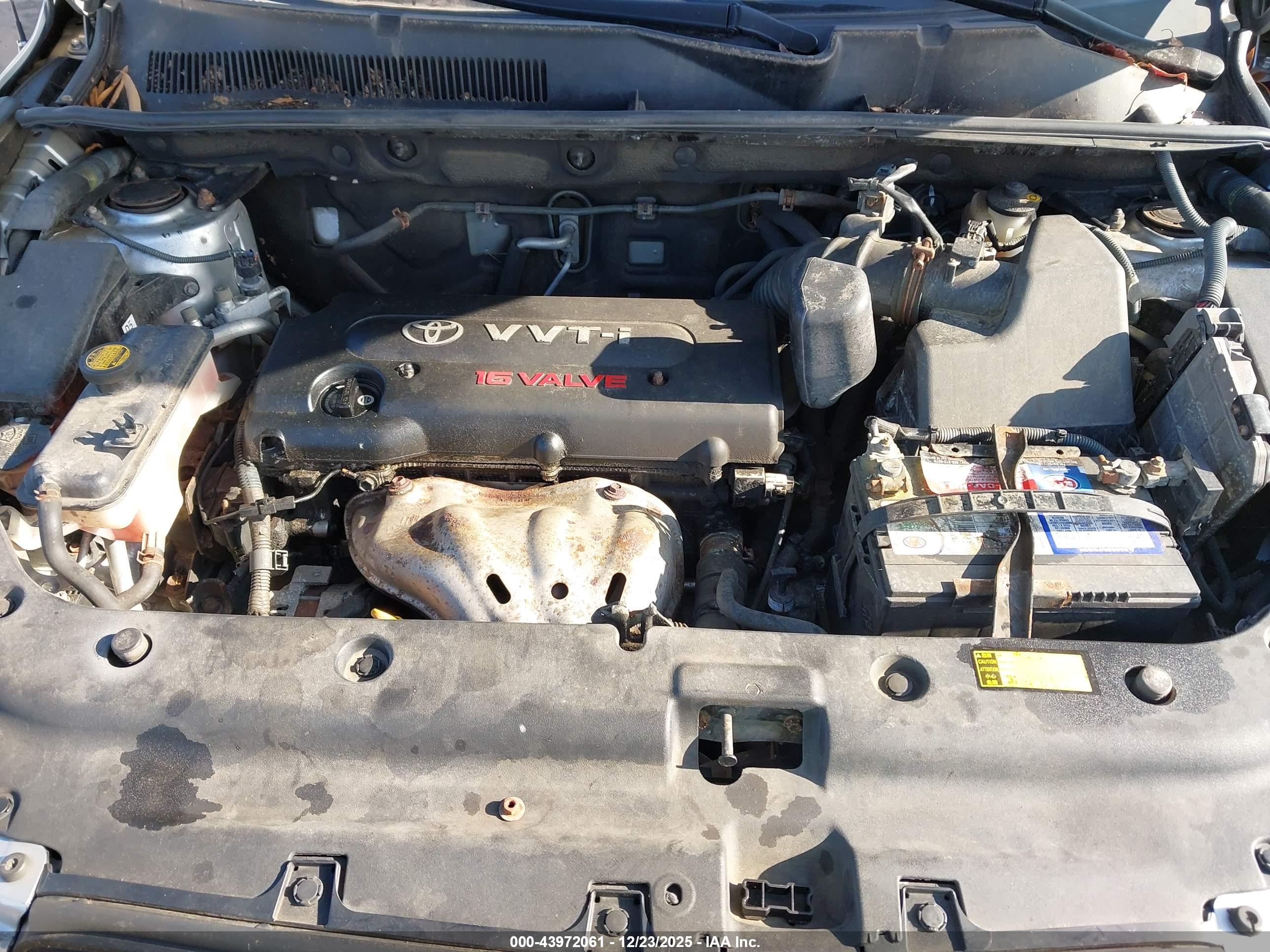 TOYOTA RAV4 image 10