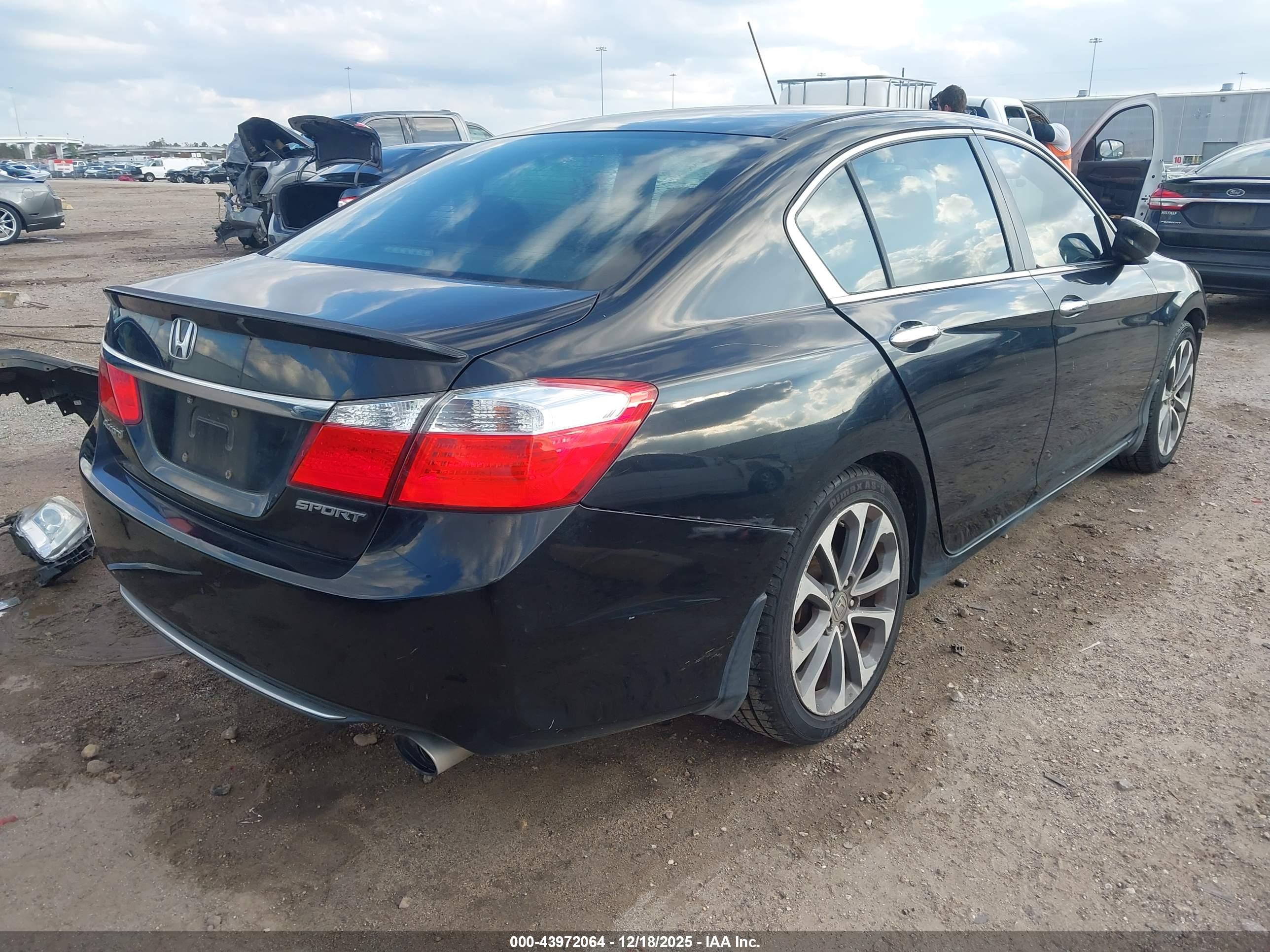 HONDA ACCORD image 4