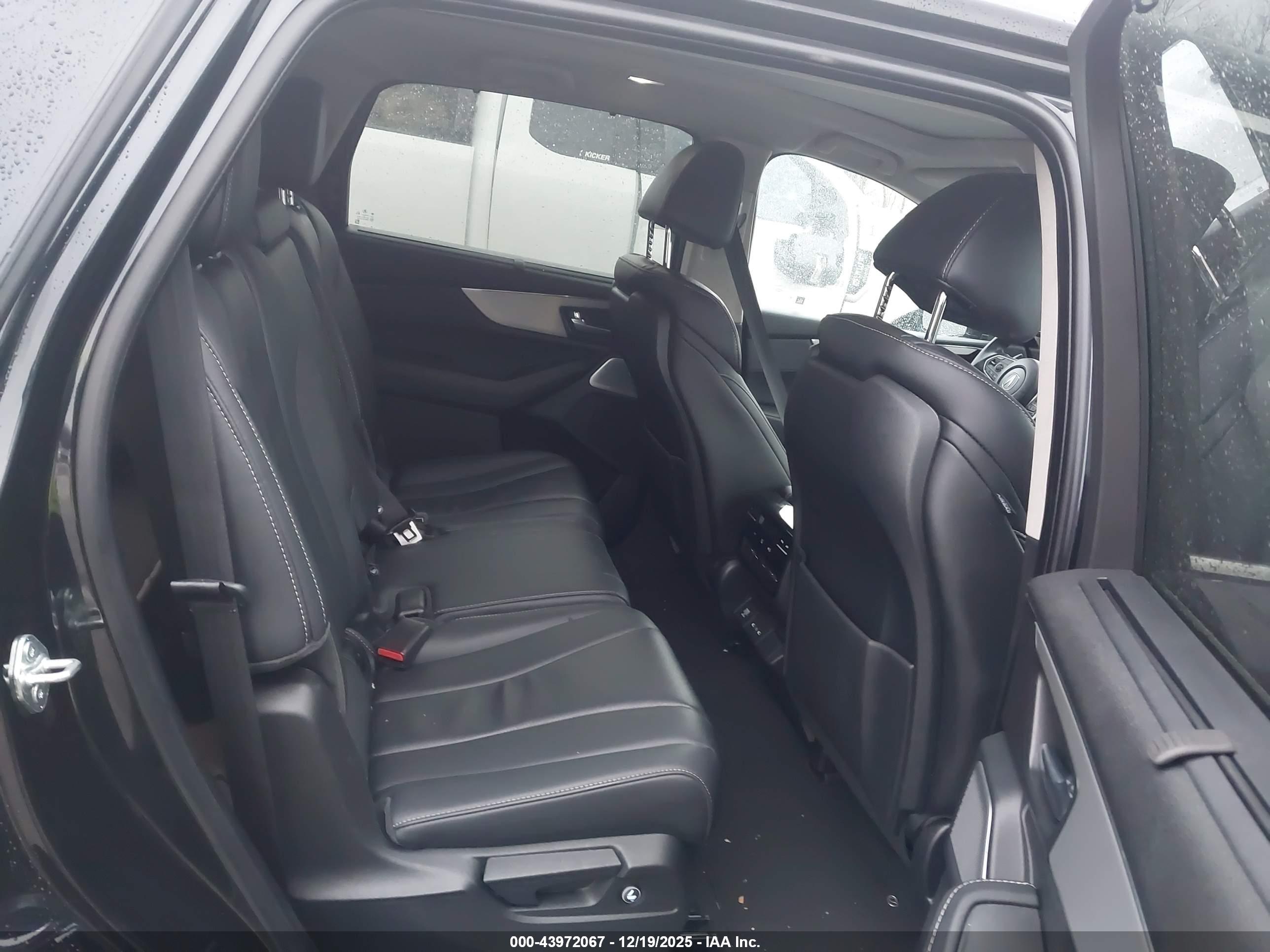 ACURA MDX image 8