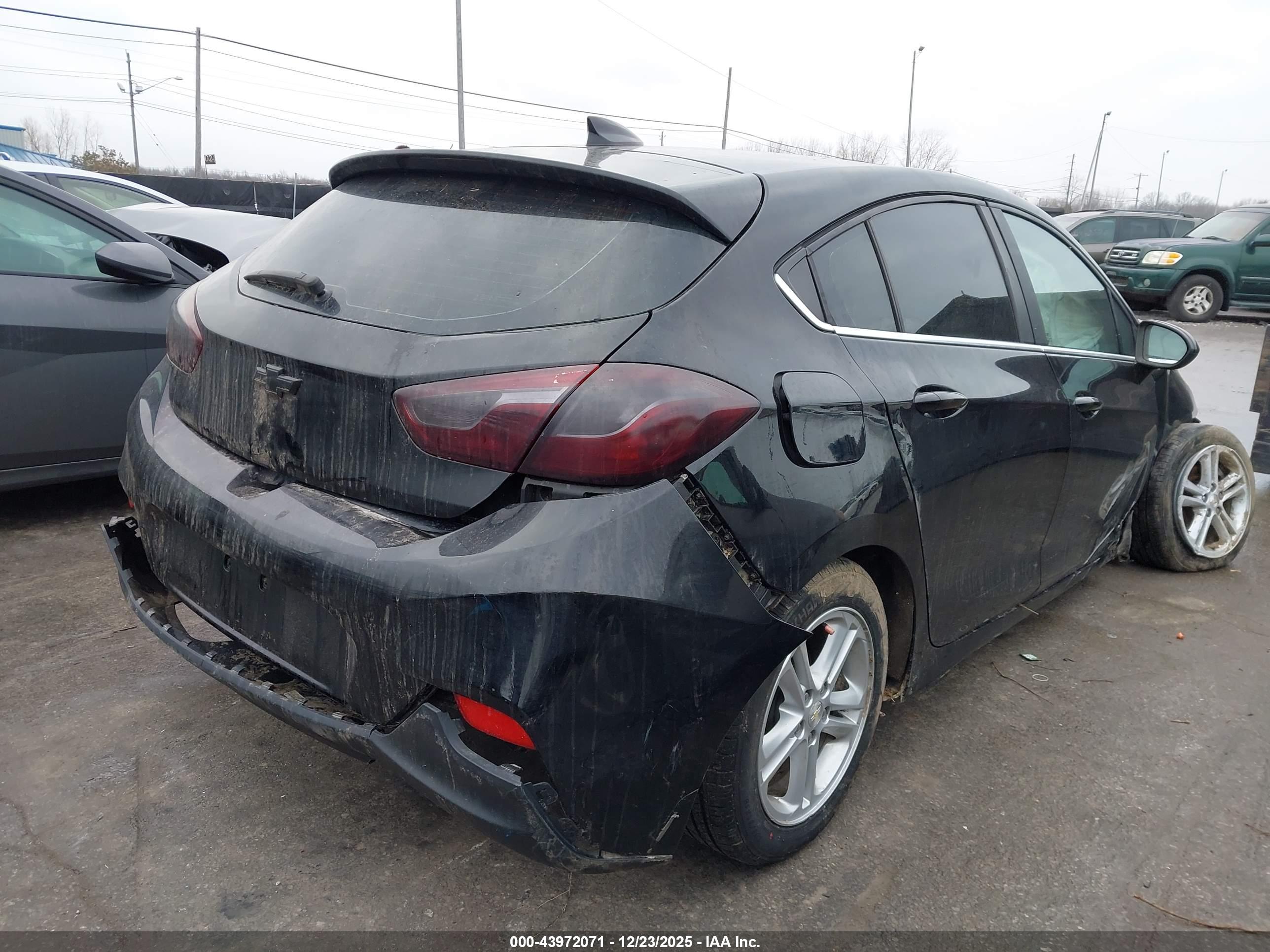 CHEVROLET CRUZE image 4