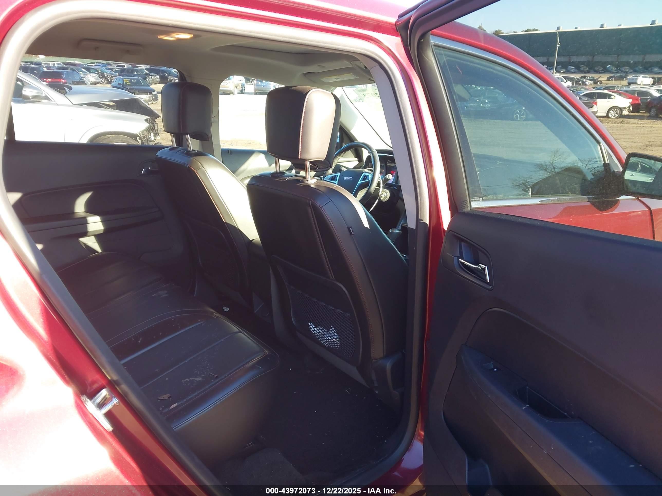 GMC TERRAIN image 8