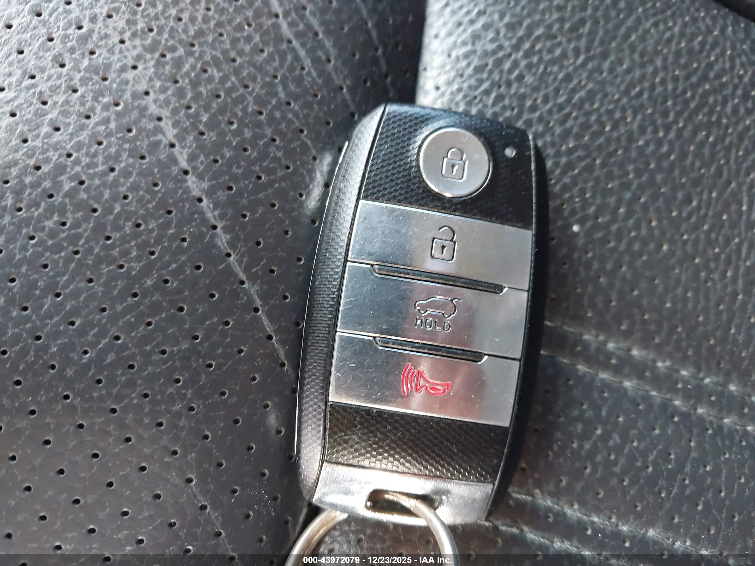 KIA SORENTO image 11