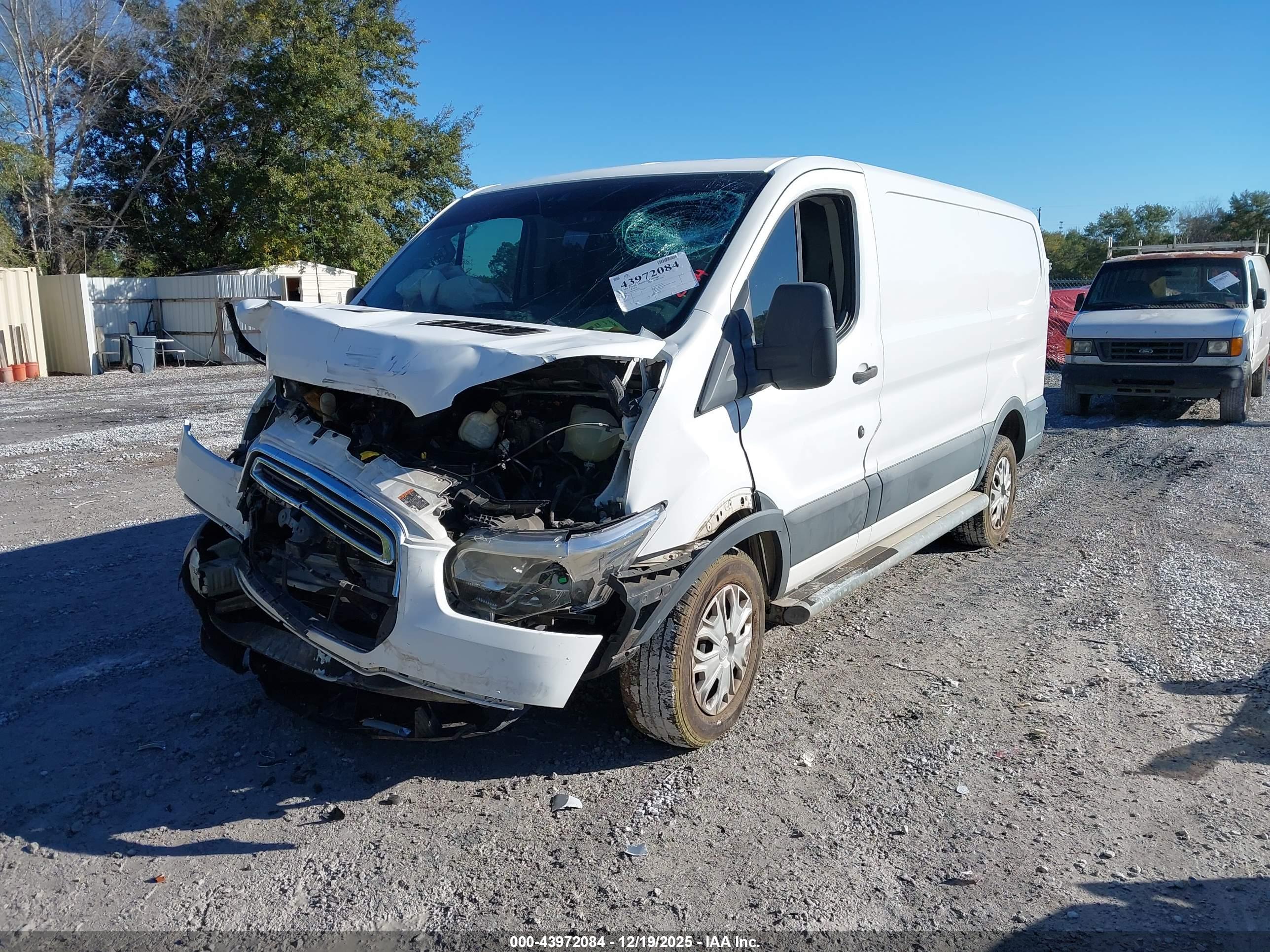 FORD TRANSIT-250 image 2