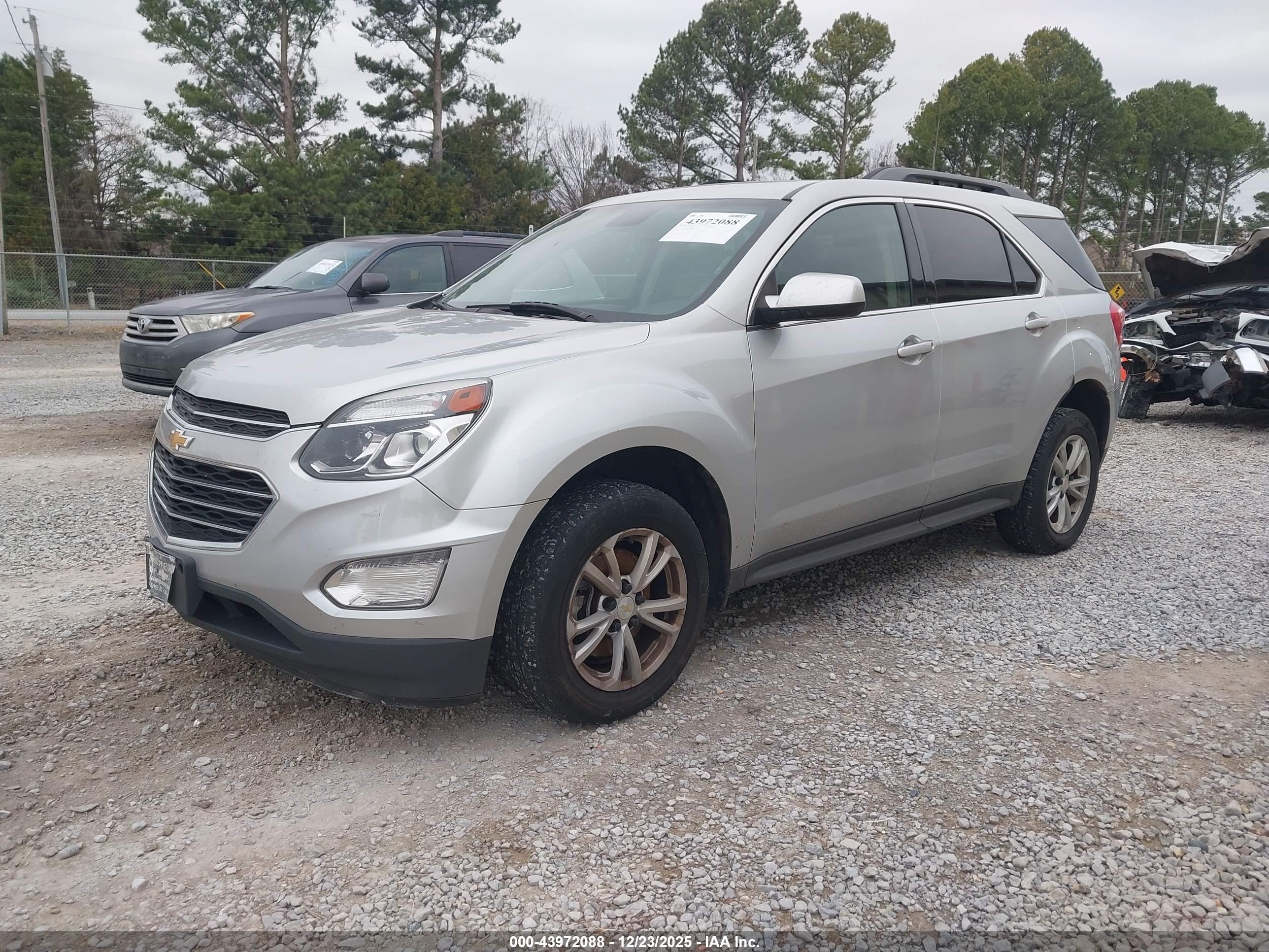 CHEVROLET EQUINOX image 2