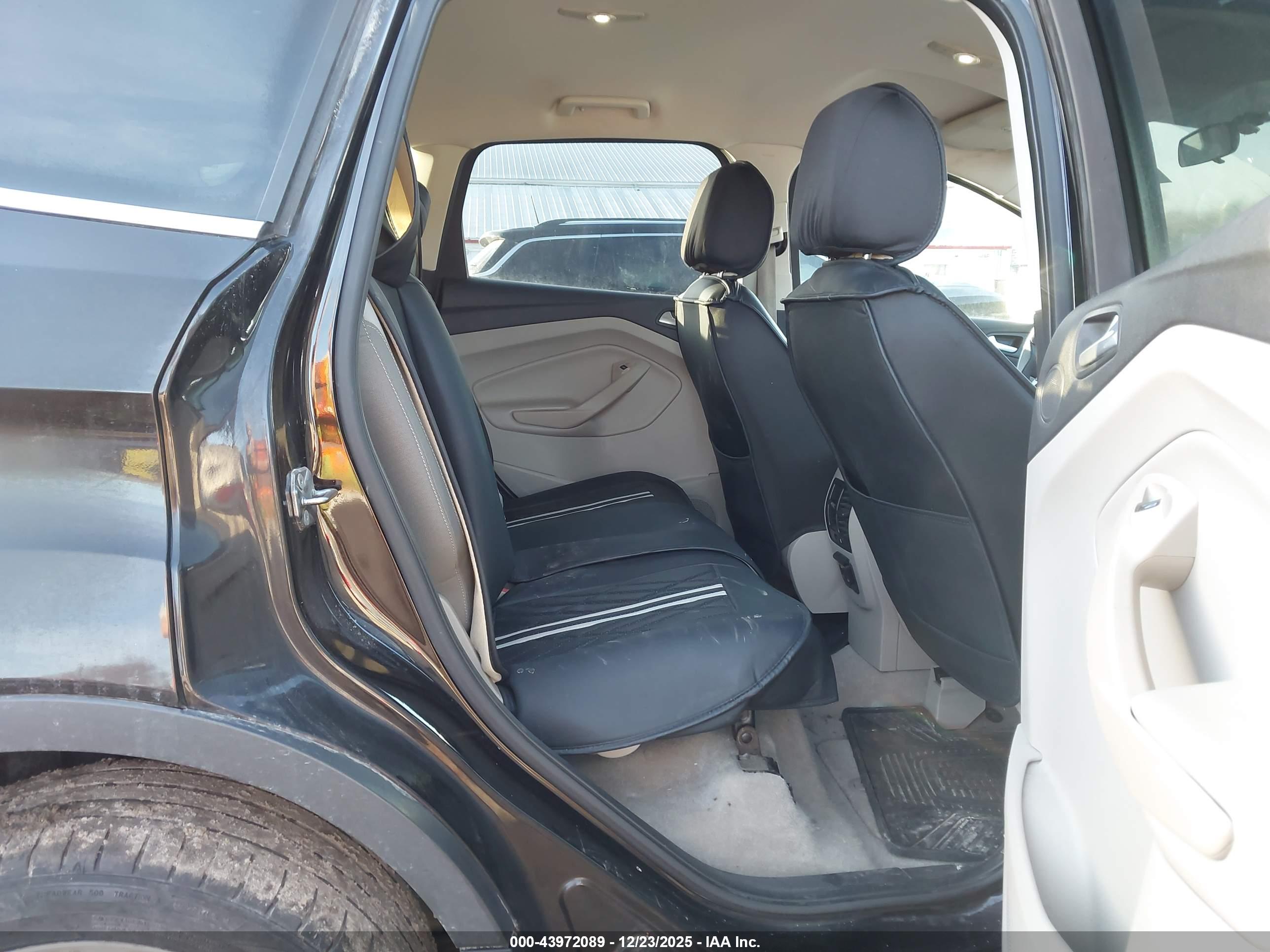 FORD ESCAPE image 8