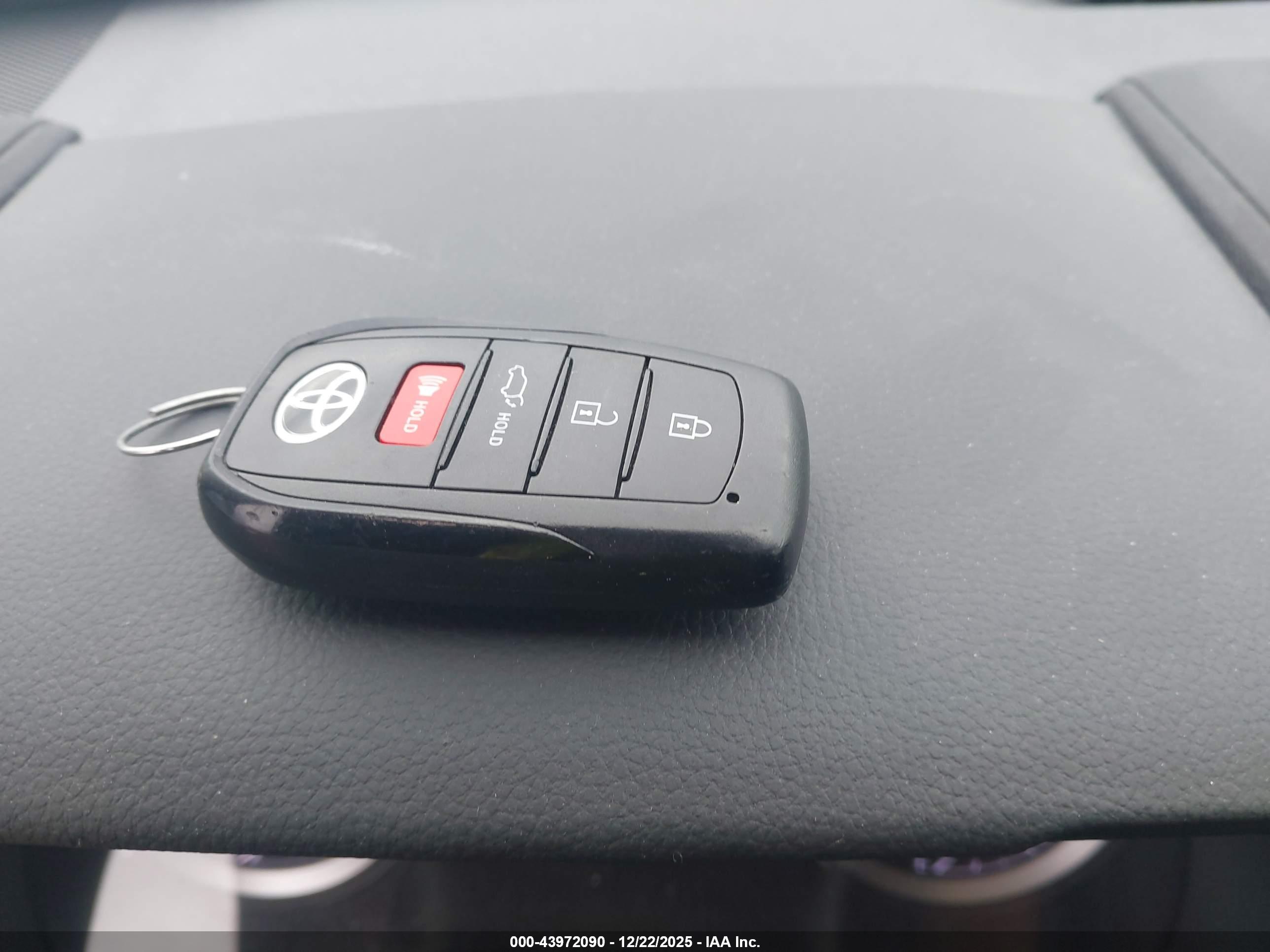 TOYOTA HIGHLANDER image 11