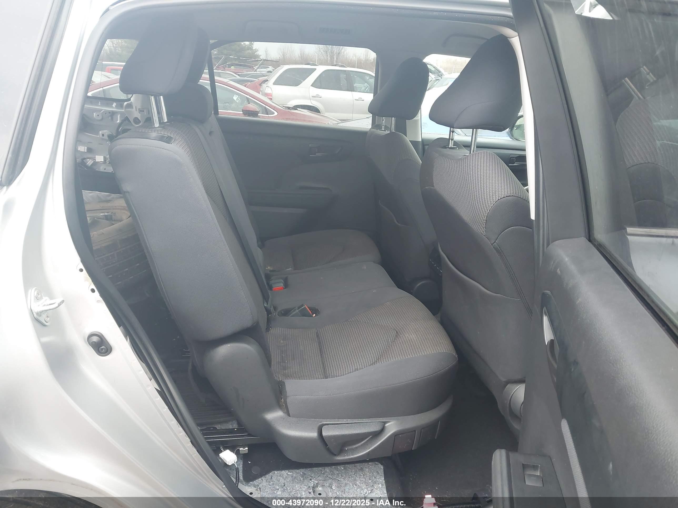 TOYOTA HIGHLANDER image 8