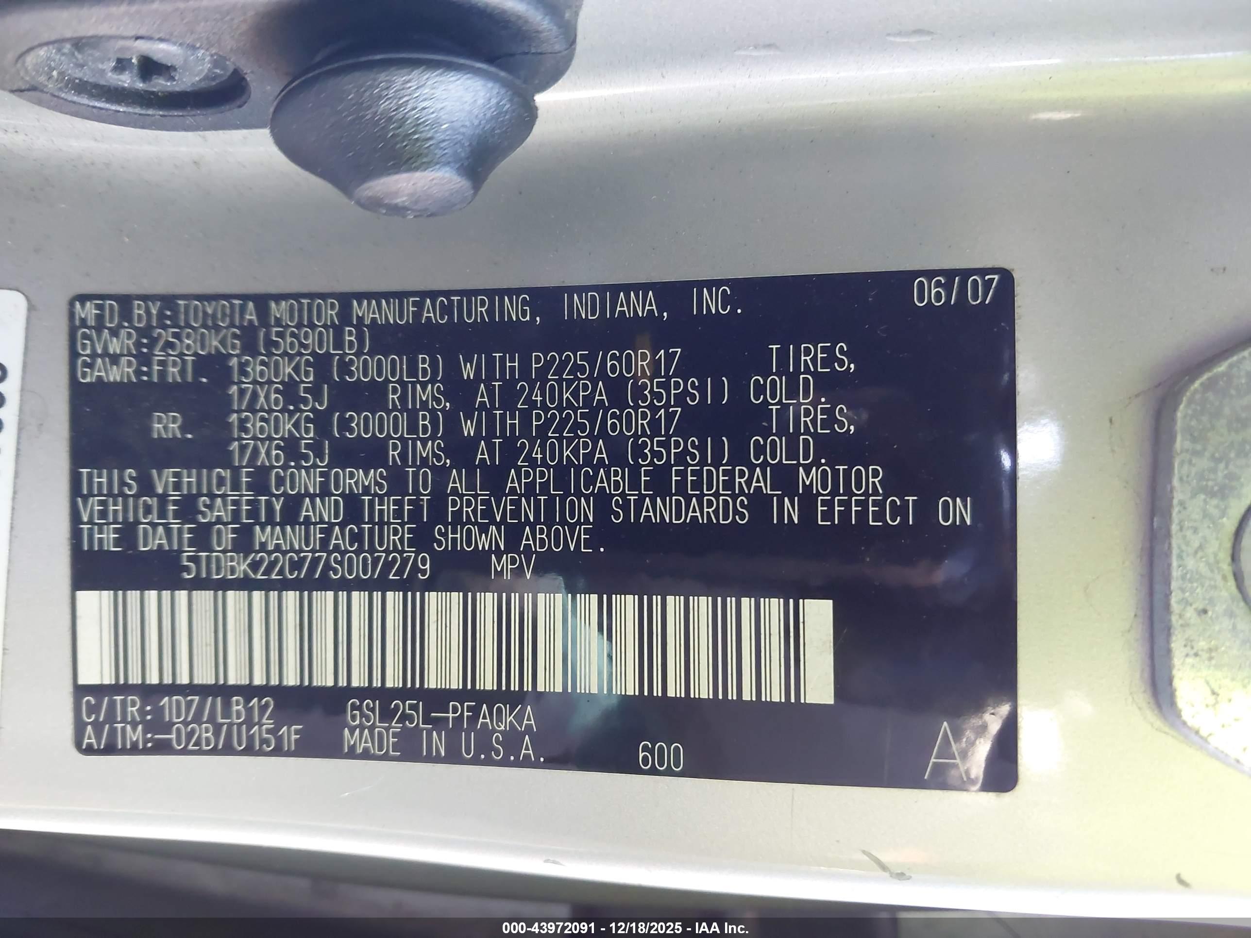 TOYOTA SIENNA image 9