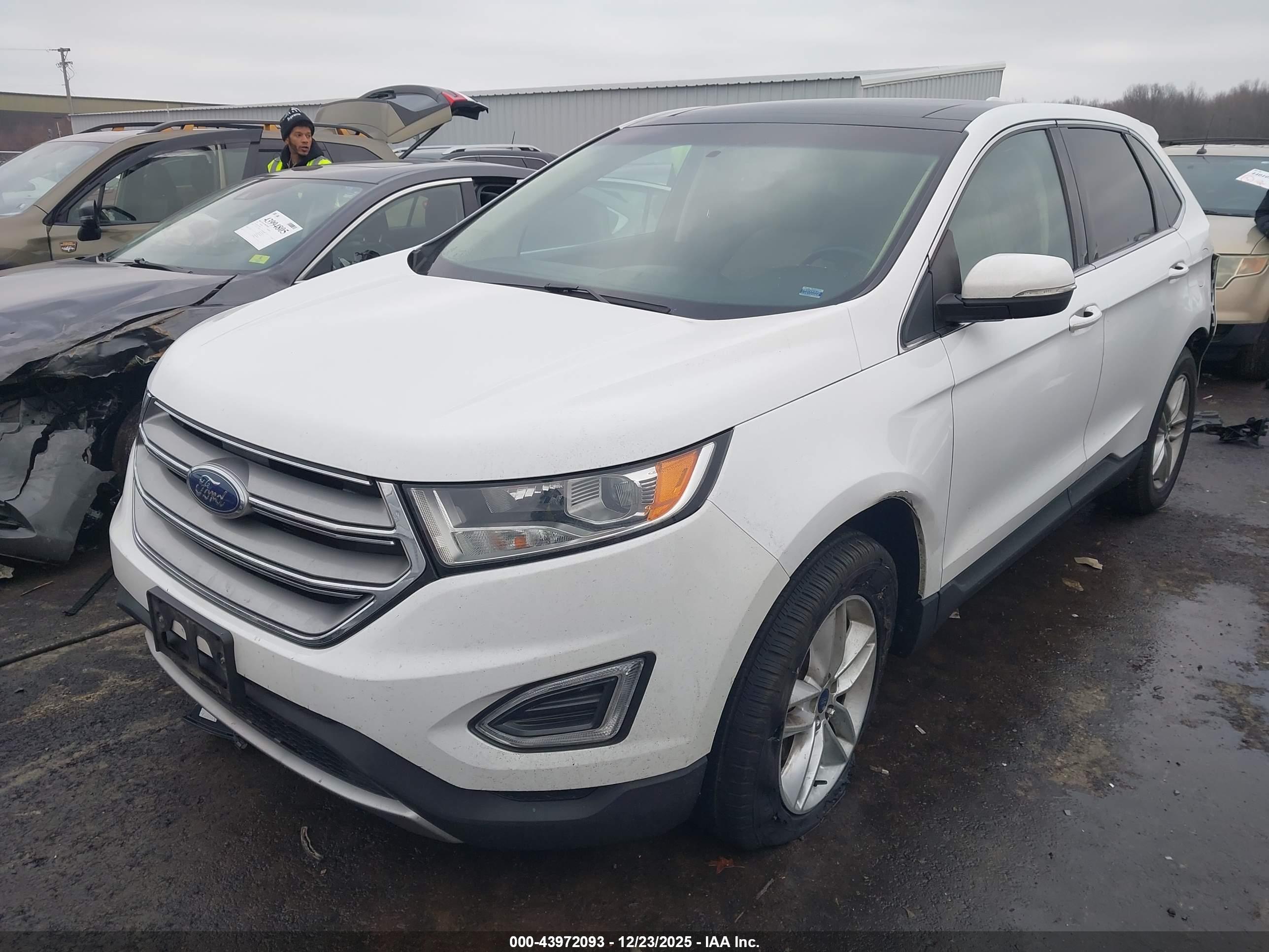 FORD EDGE image 2