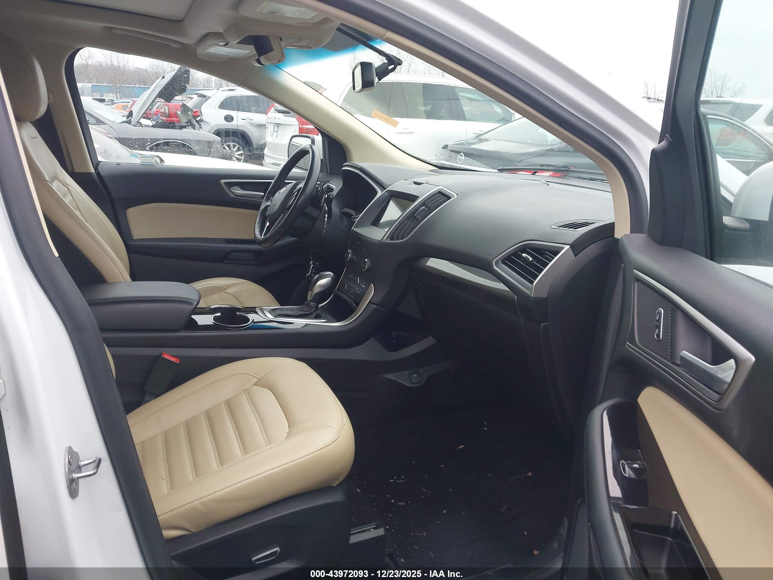 FORD EDGE image 5