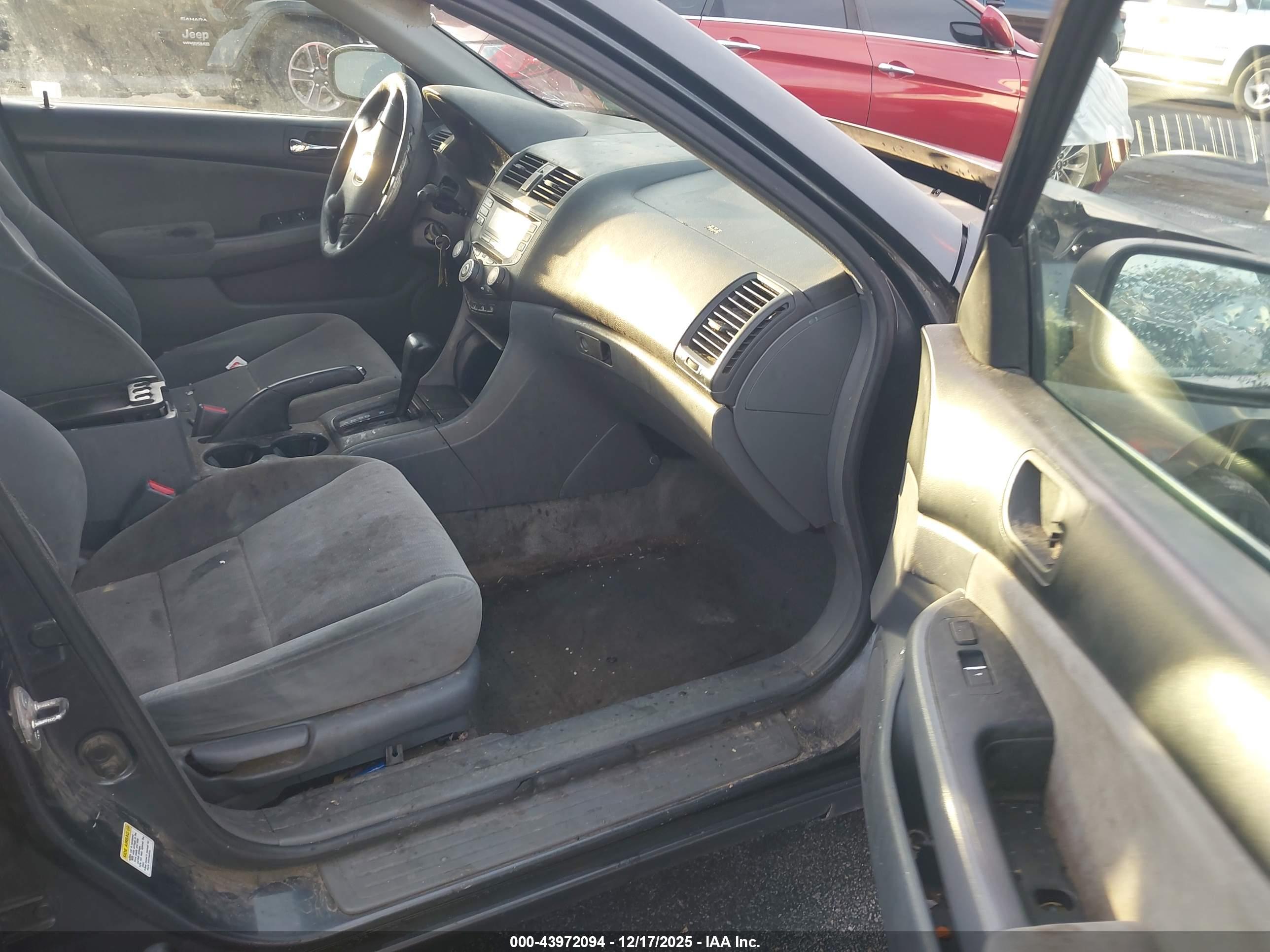 HONDA ACCORD image 5