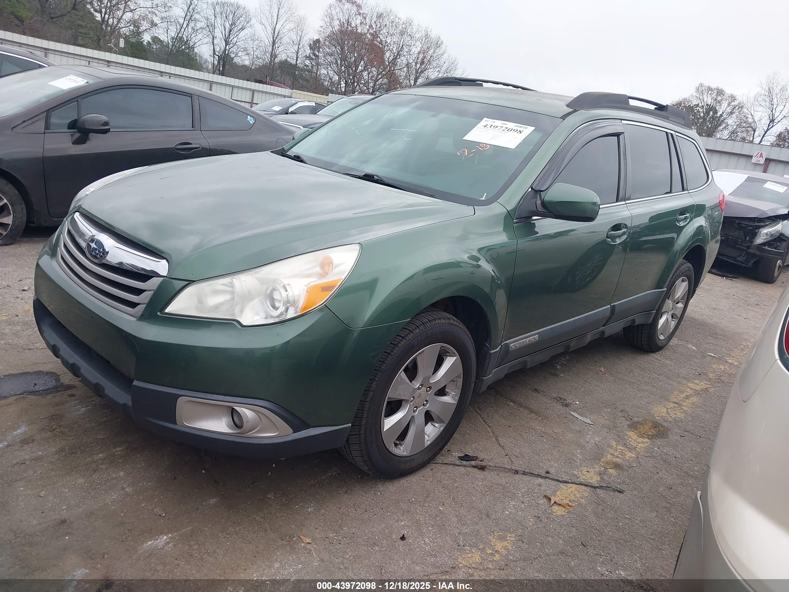 SUBARU OUTBACK image 2