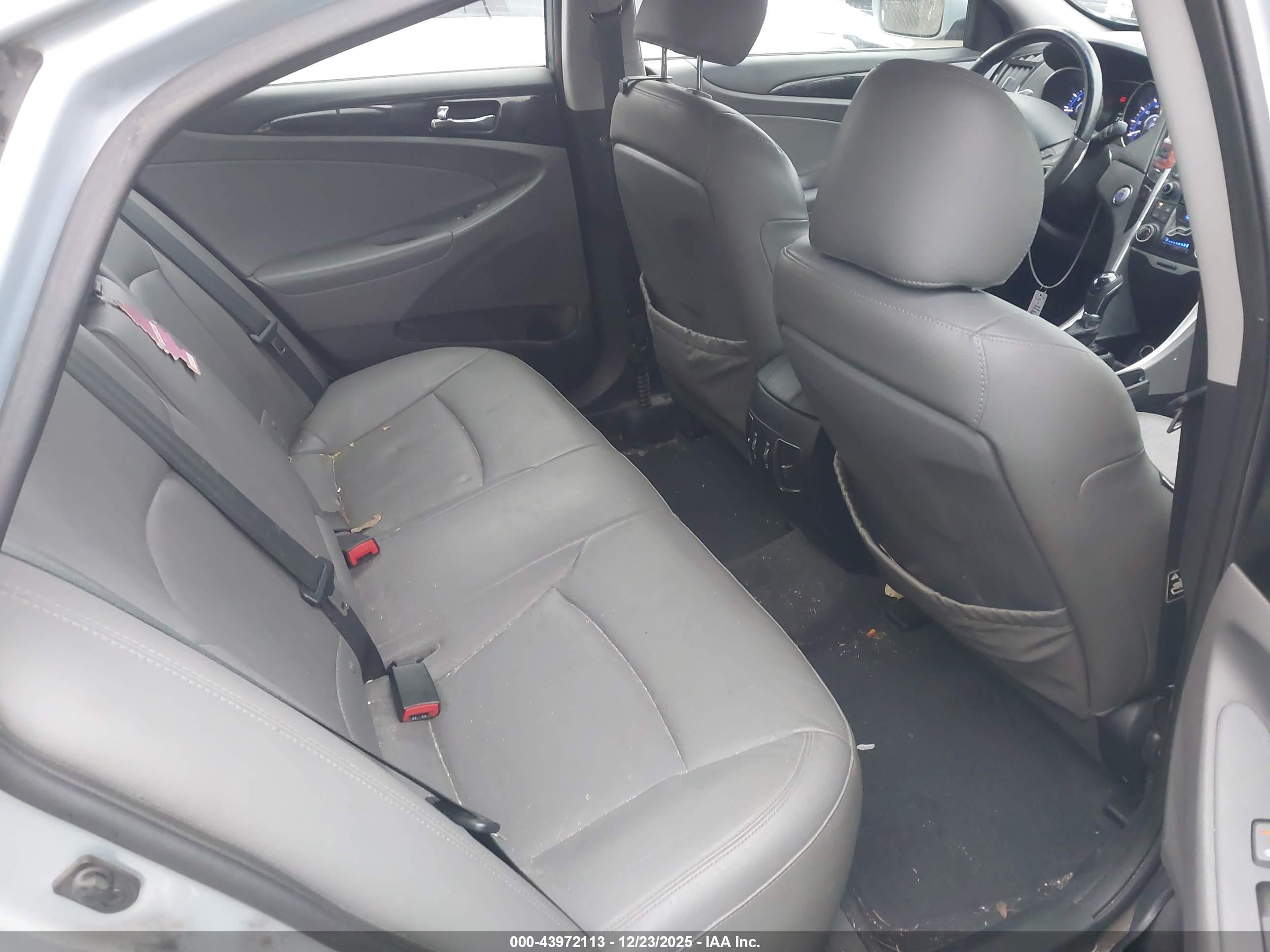HYUNDAI SONATA image 8