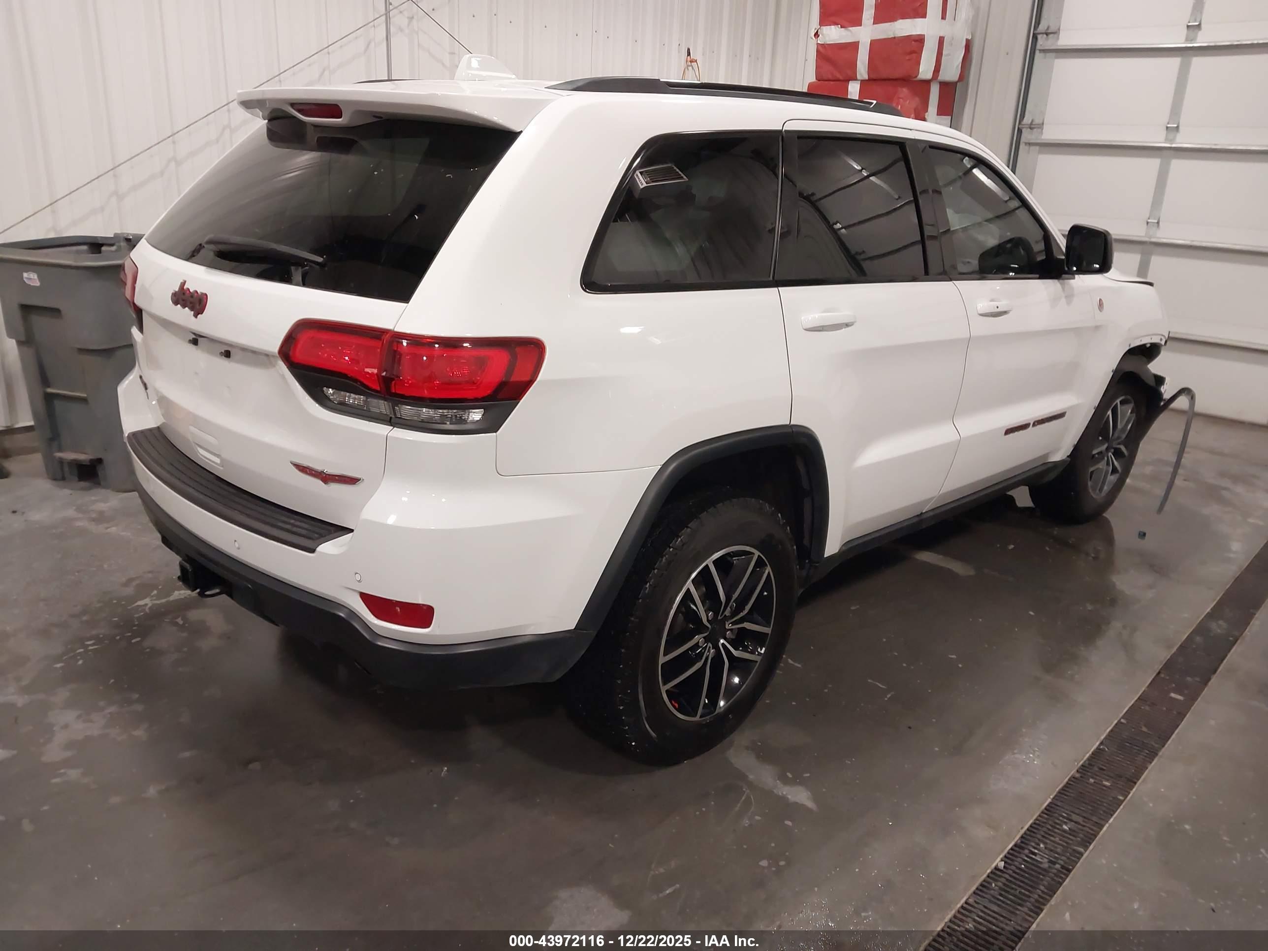 JEEP GRAND image 4