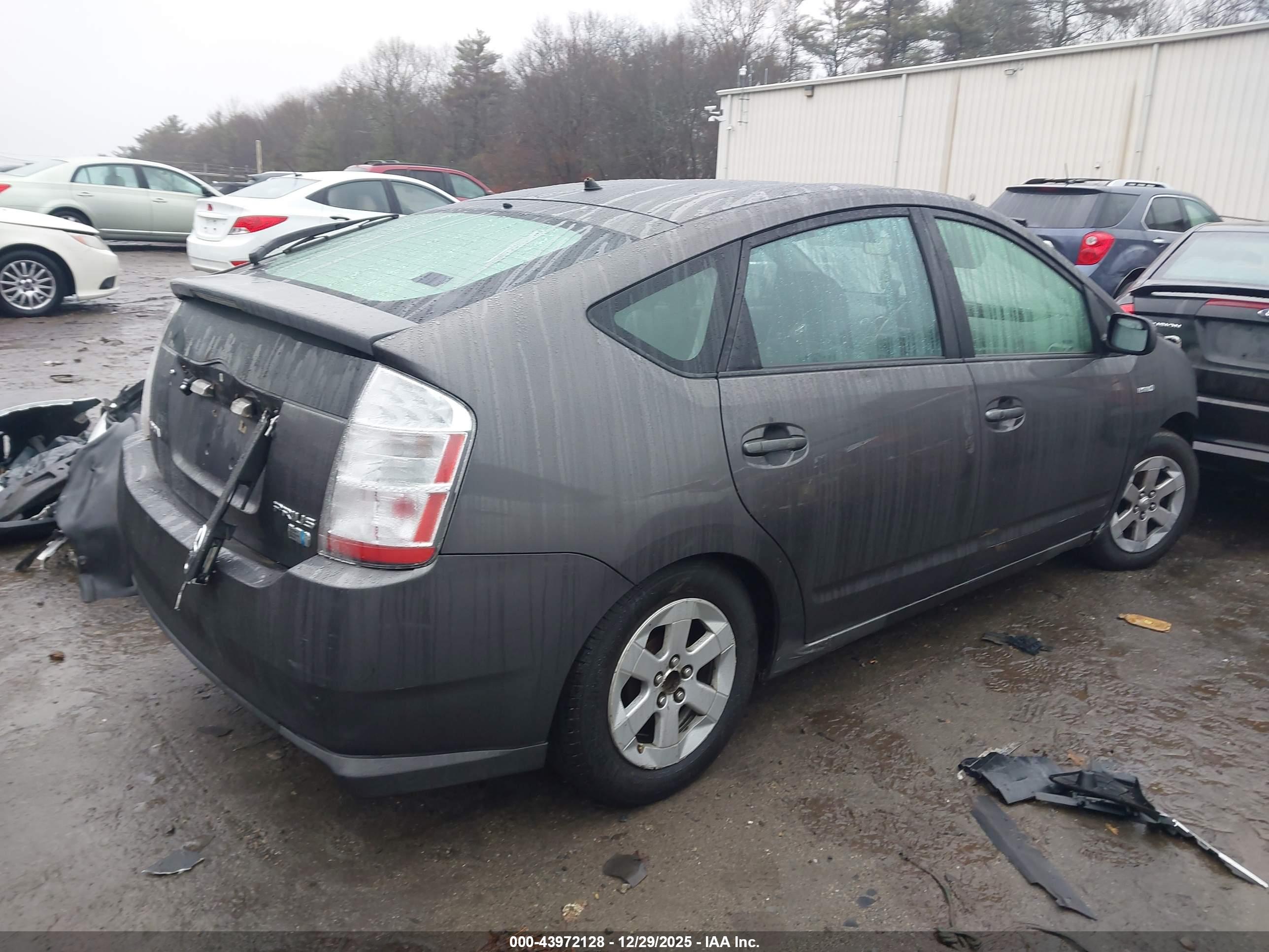 TOYOTA PRIUS image 4
