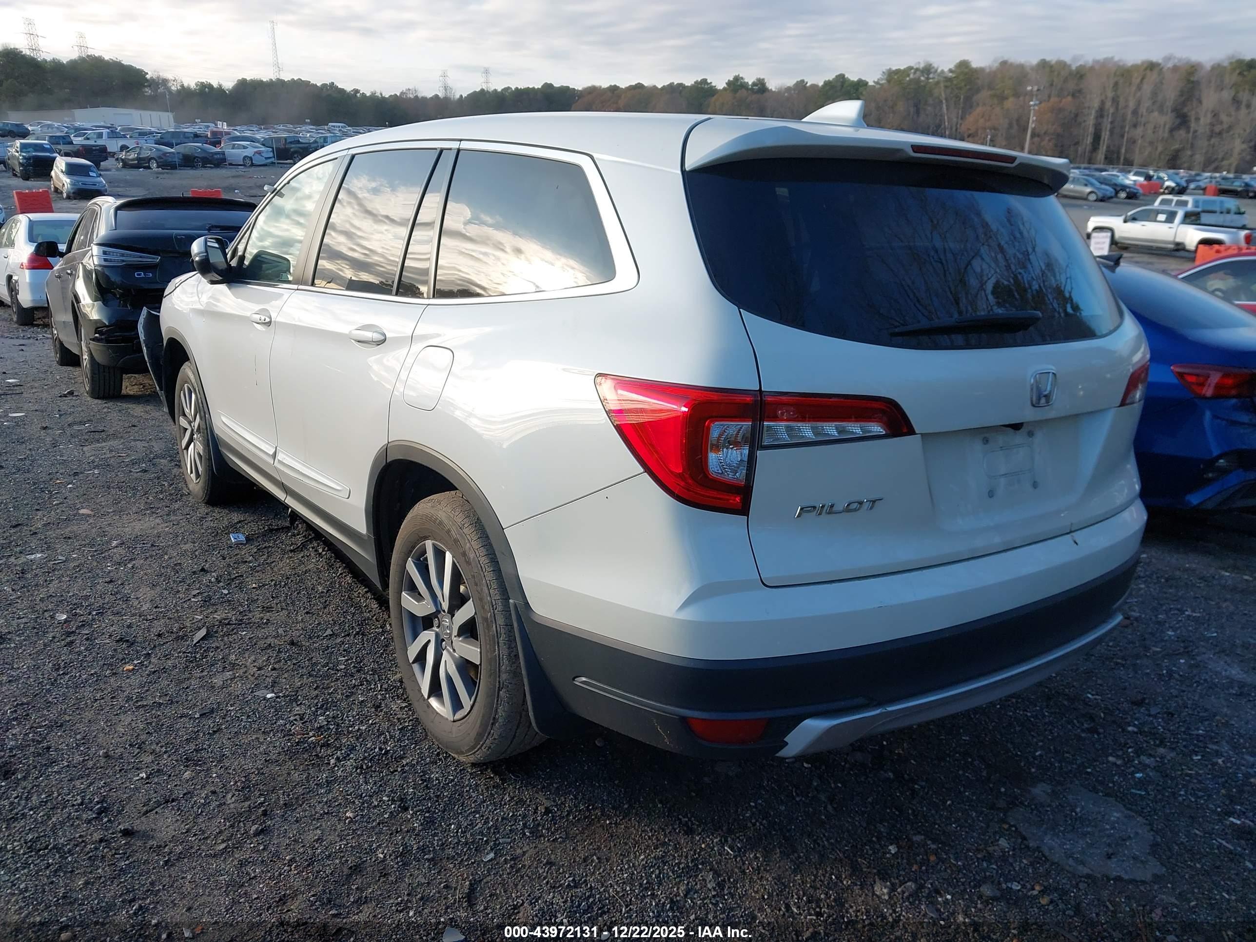 HONDA PILOT image 3
