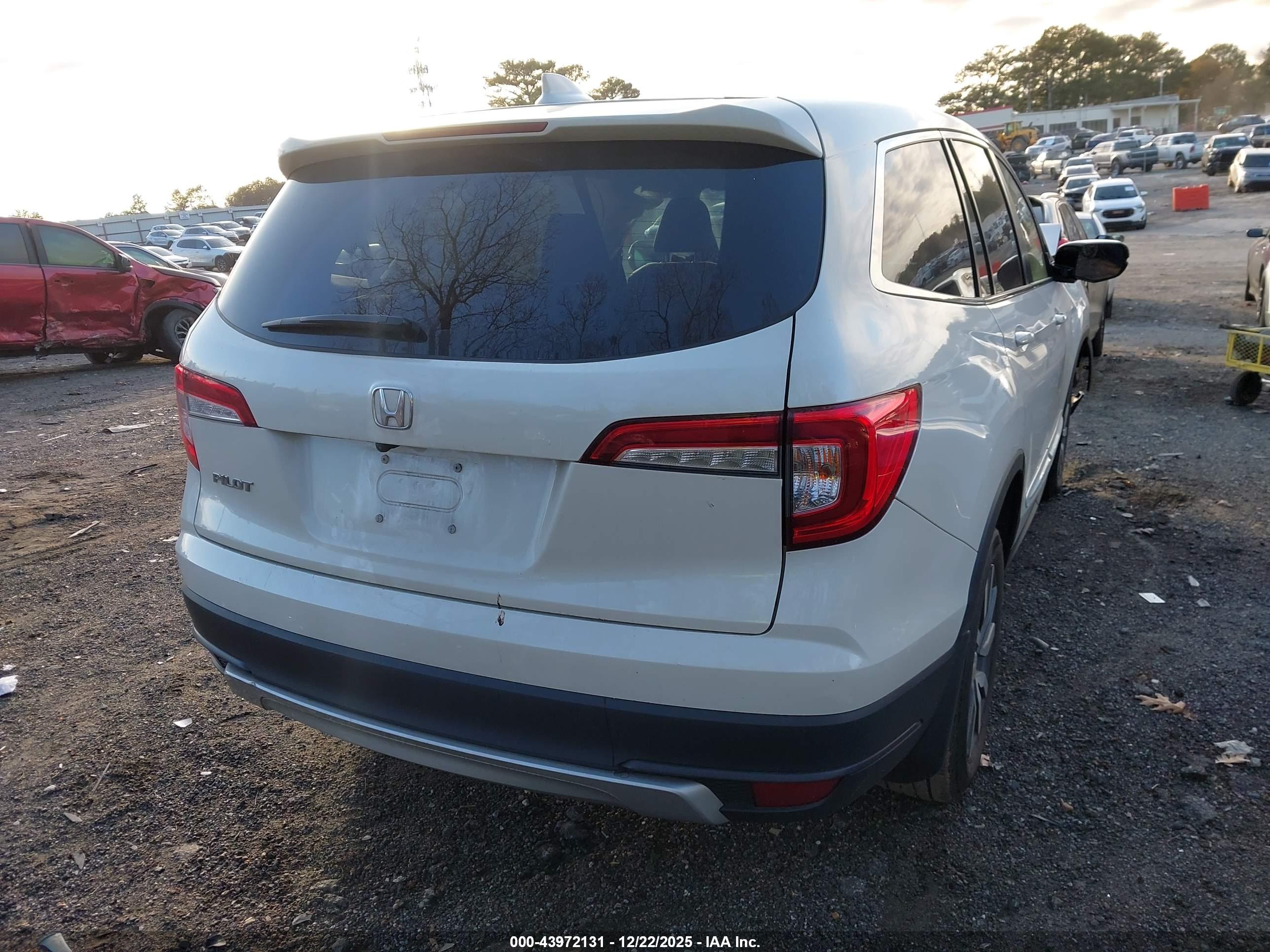 HONDA PILOT image 4