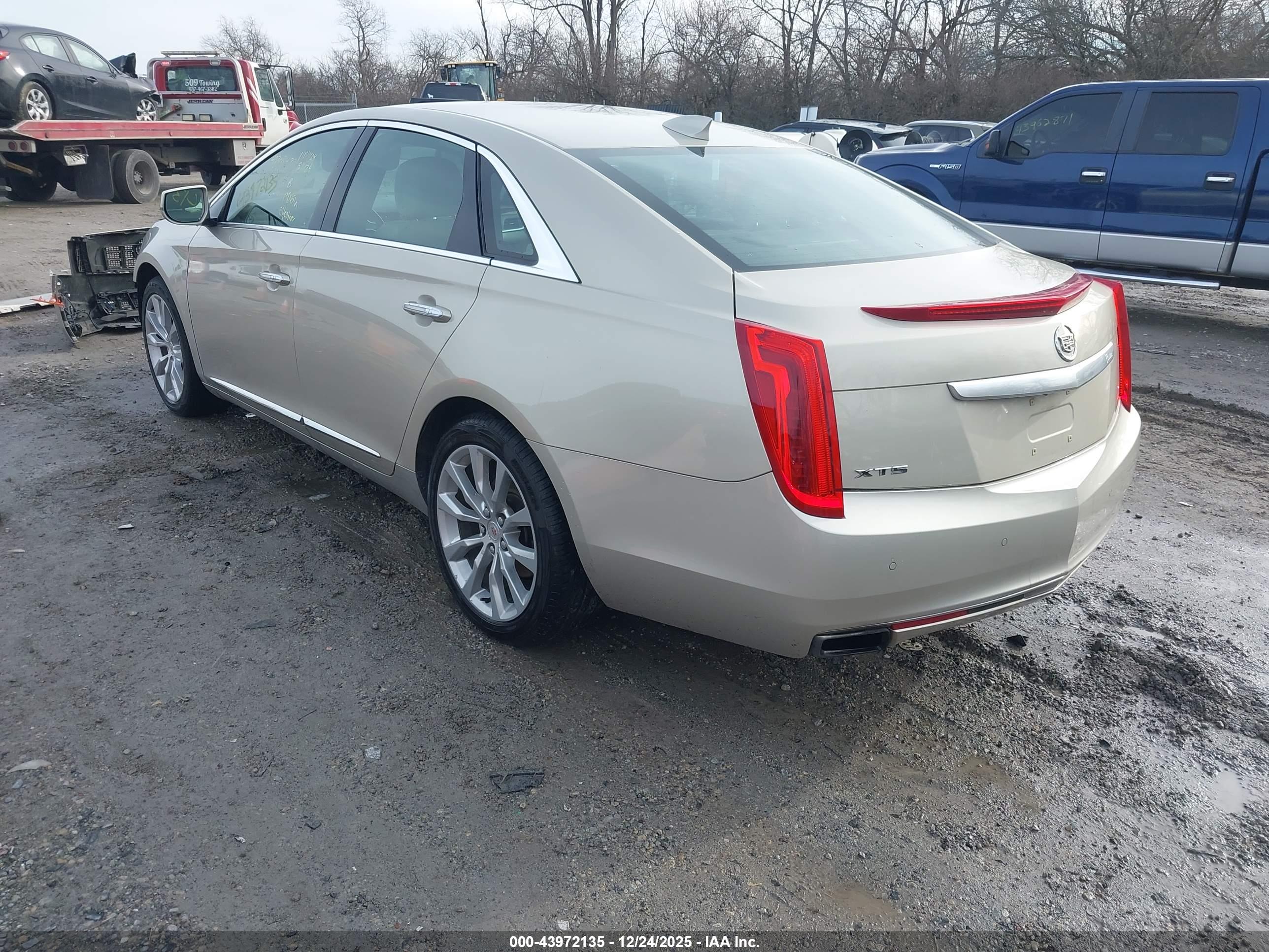 CADILLAC XTS image 3