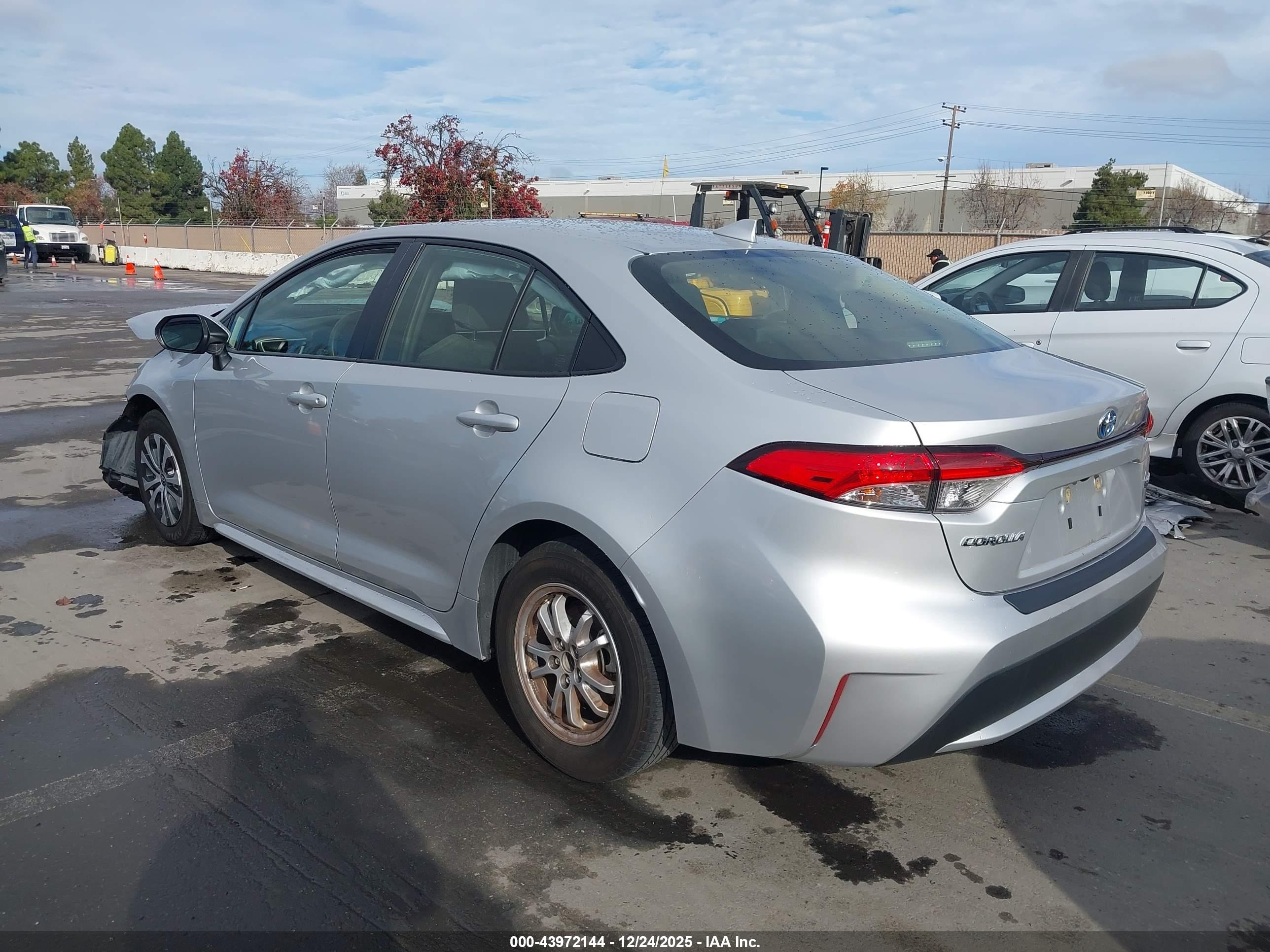 TOYOTA COROLLA image 3