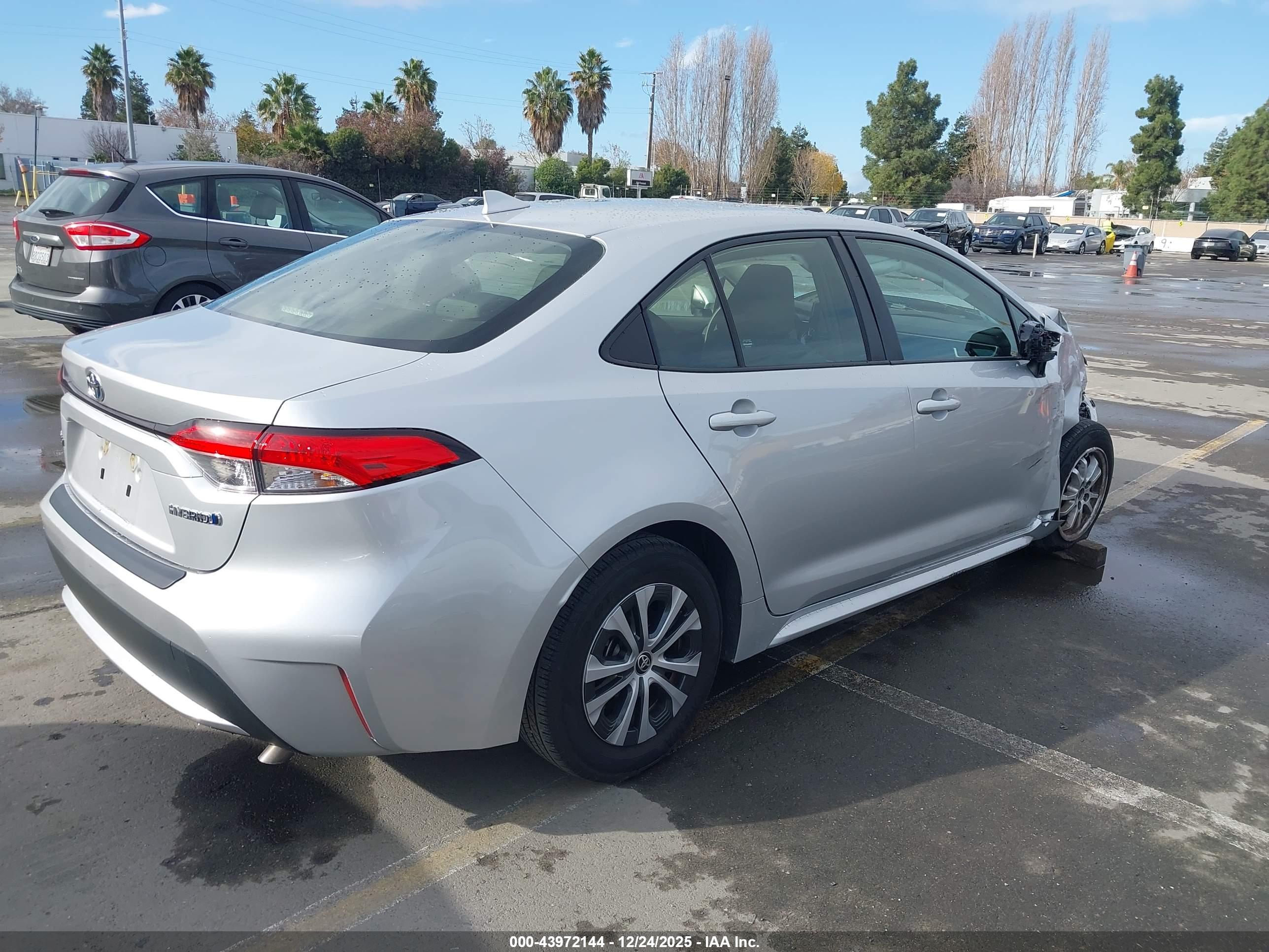 TOYOTA COROLLA image 4