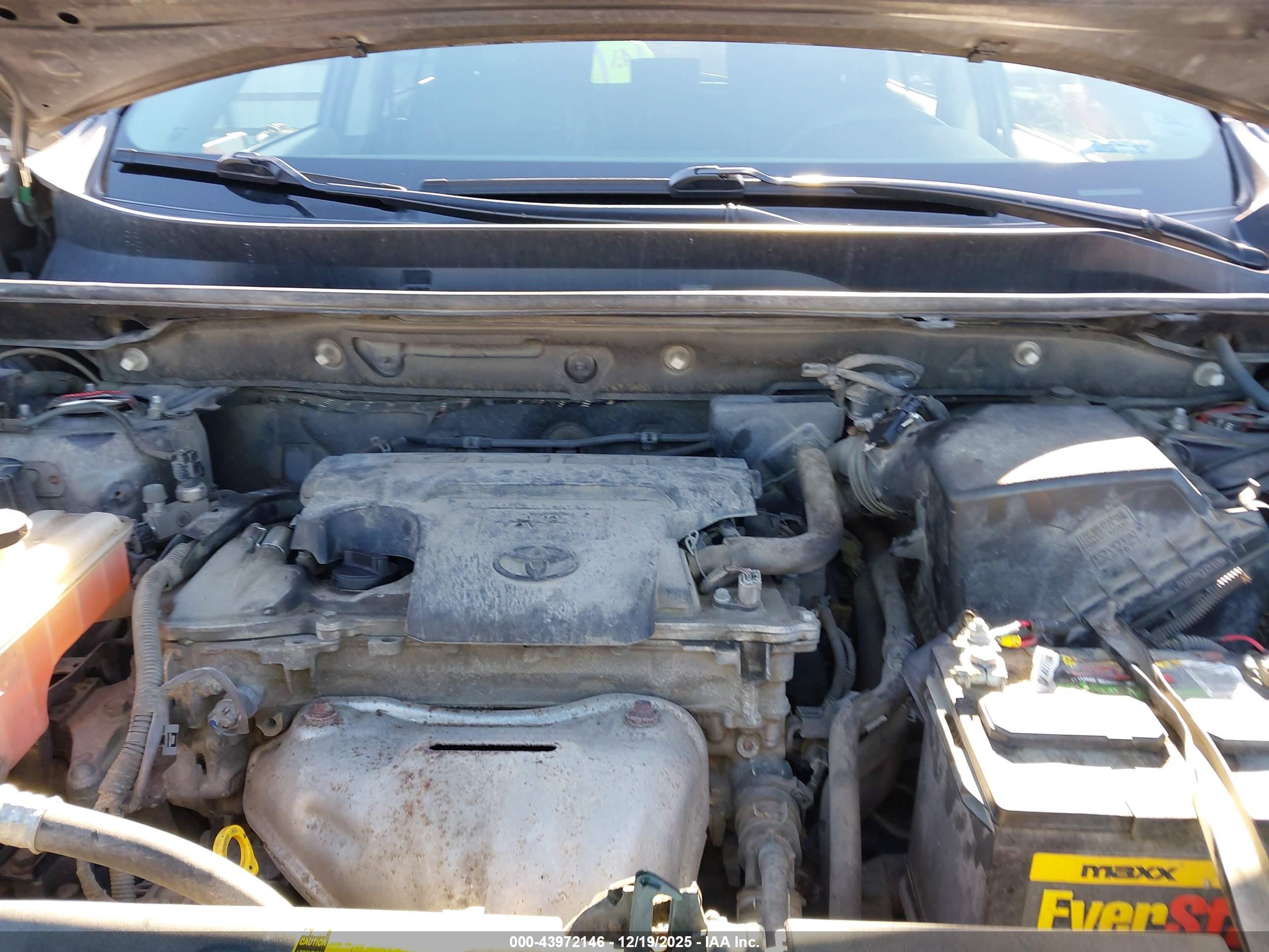 TOYOTA RAV4 image 10