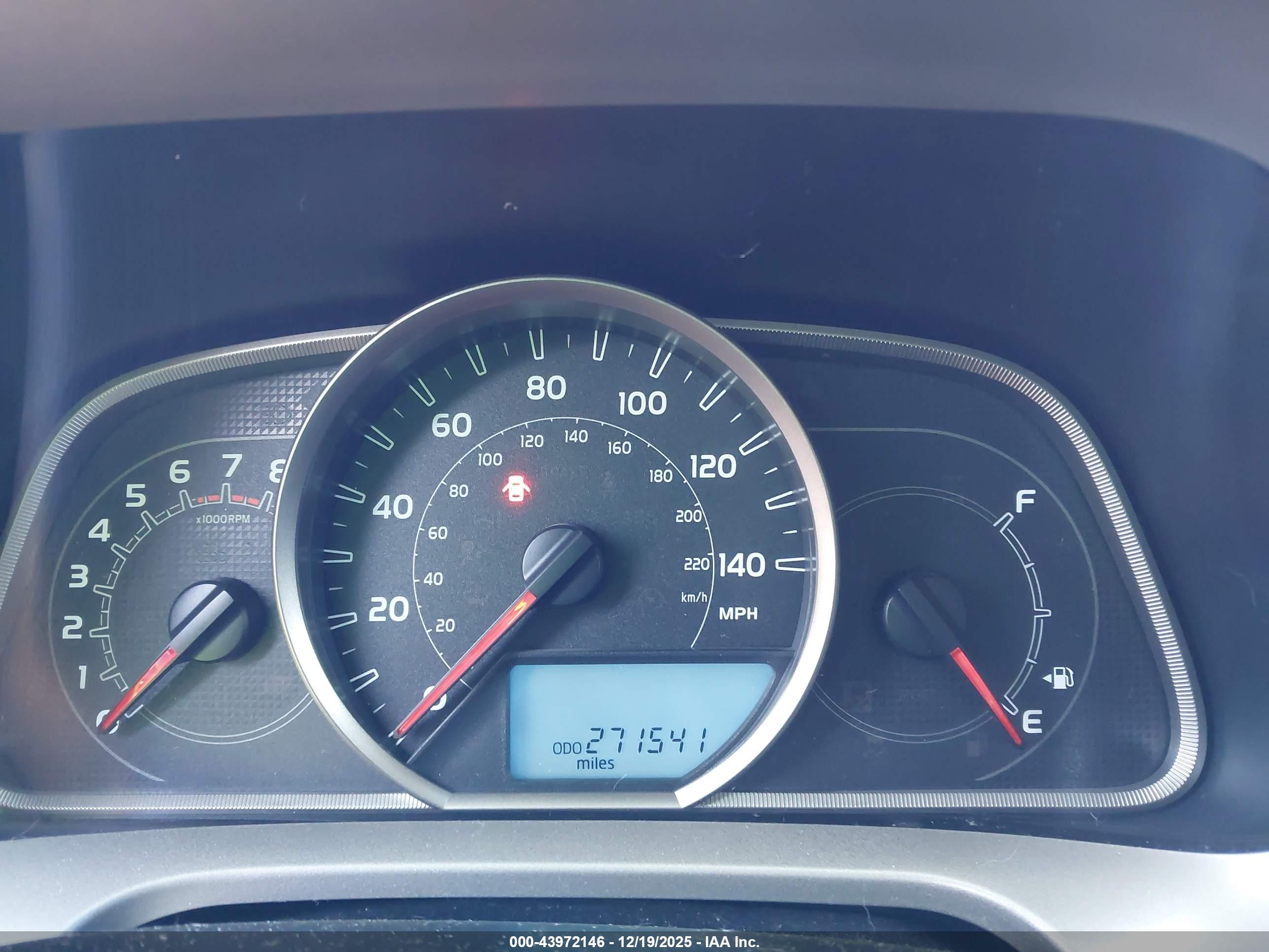 TOYOTA RAV4 image 7