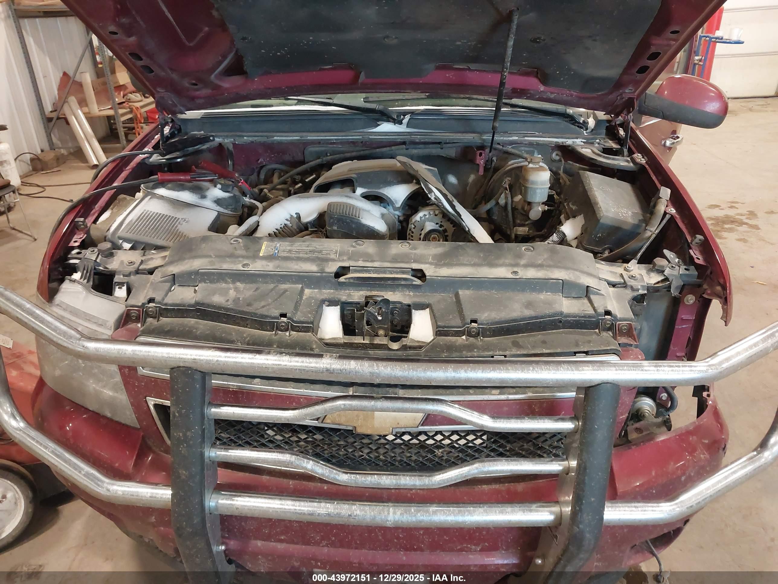 CHEVROLET SUBURBAN image 10