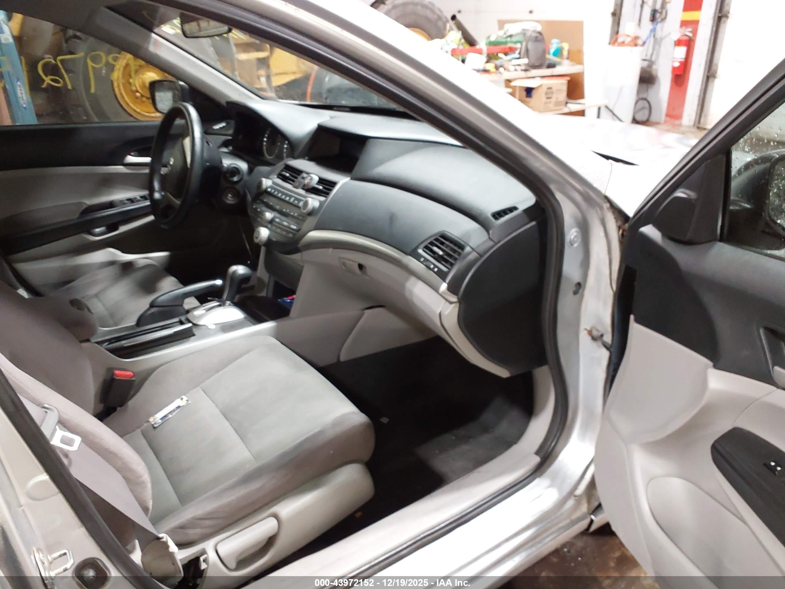 HONDA ACCORD image 5