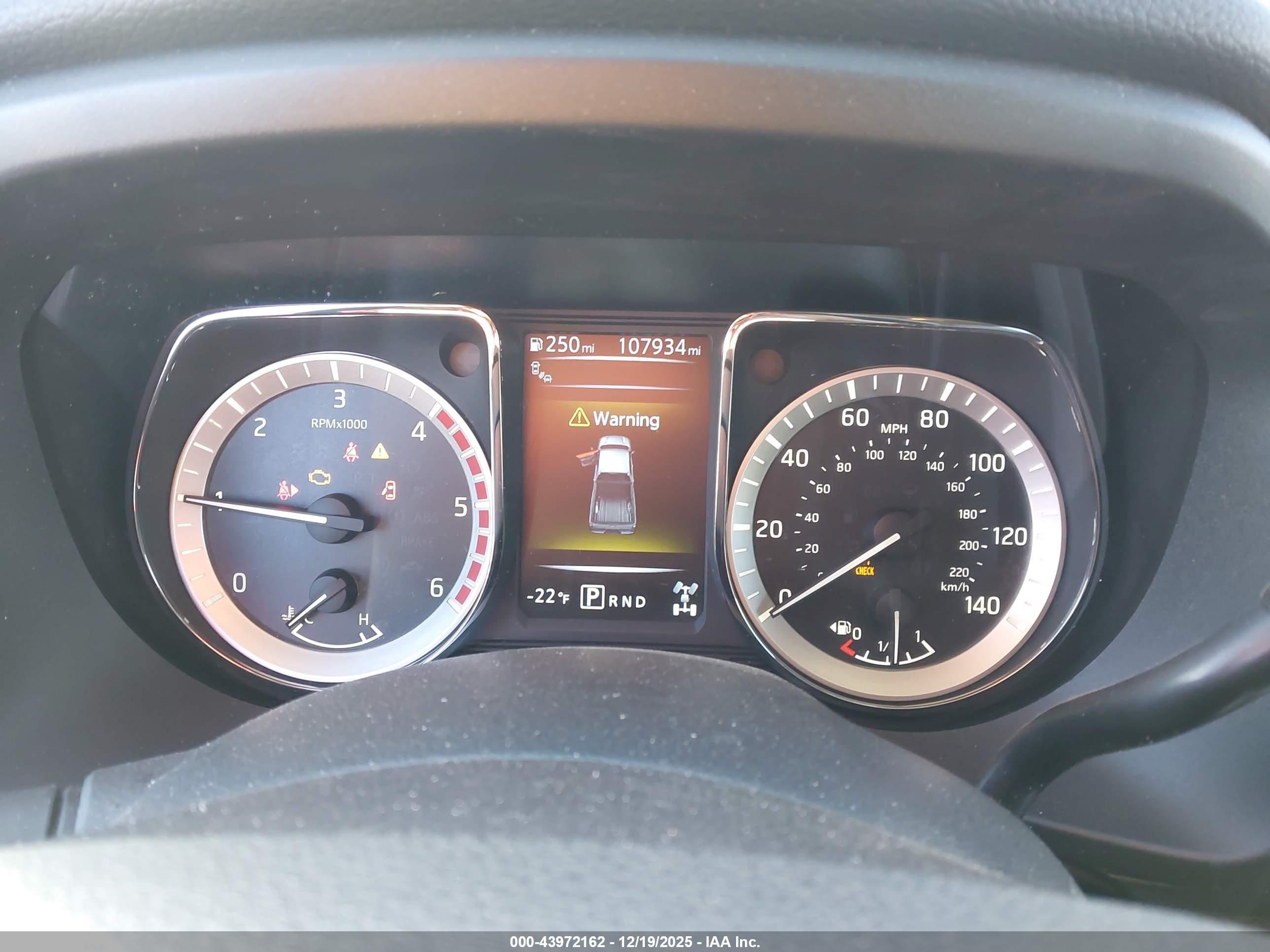 NISSAN TITAN image 7