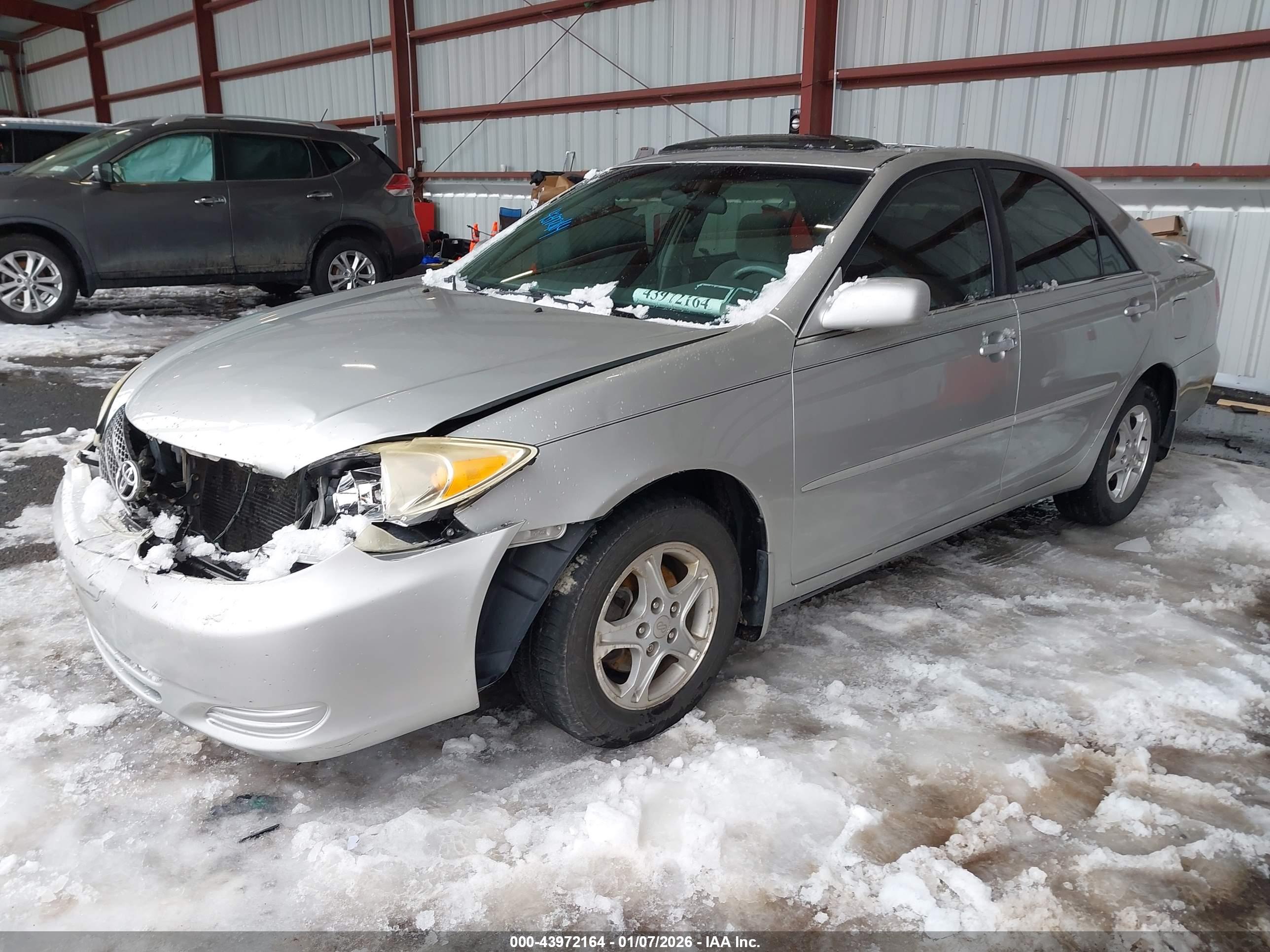 TOYOTA CAMRY image 2