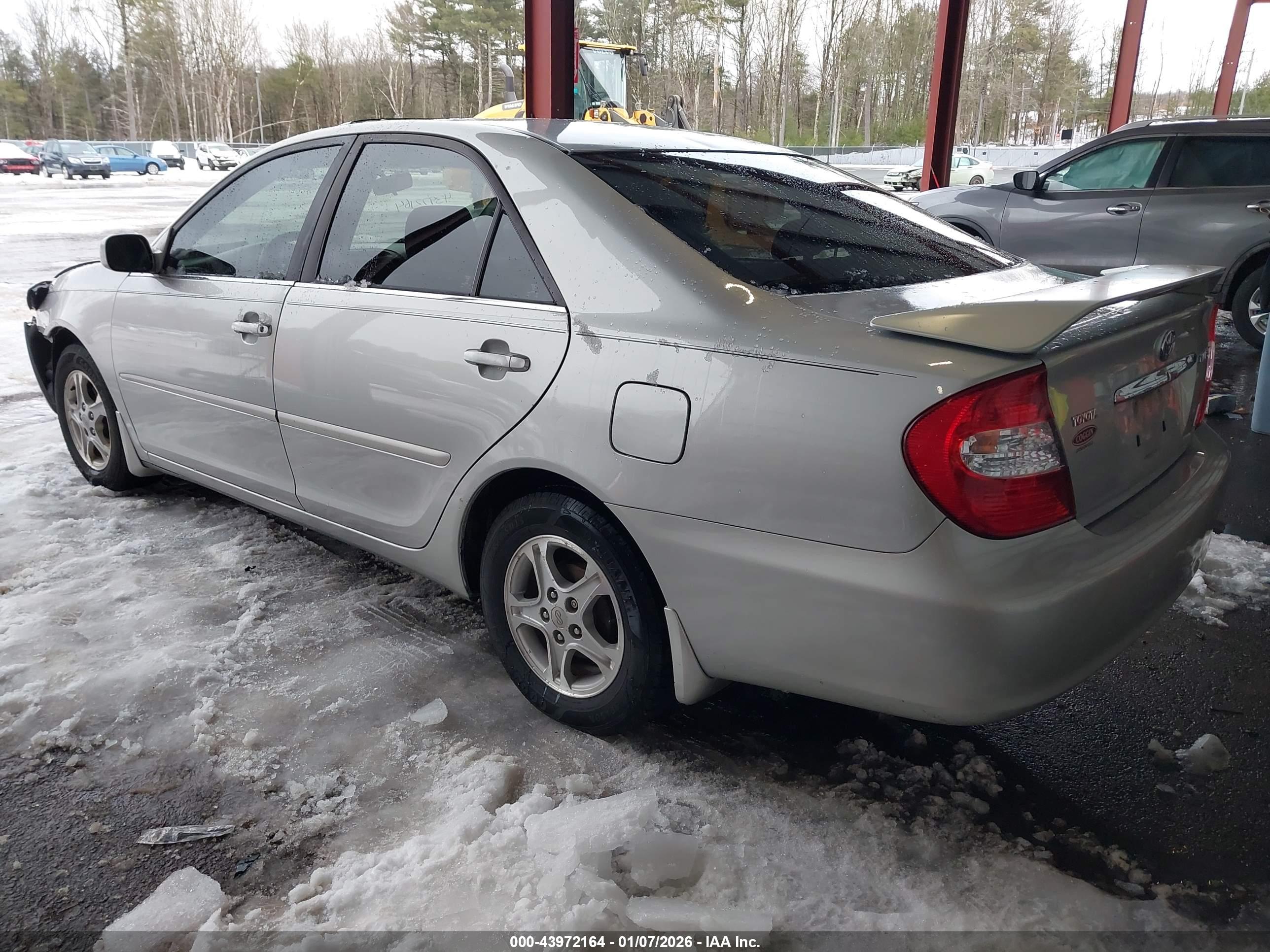 TOYOTA CAMRY image 3