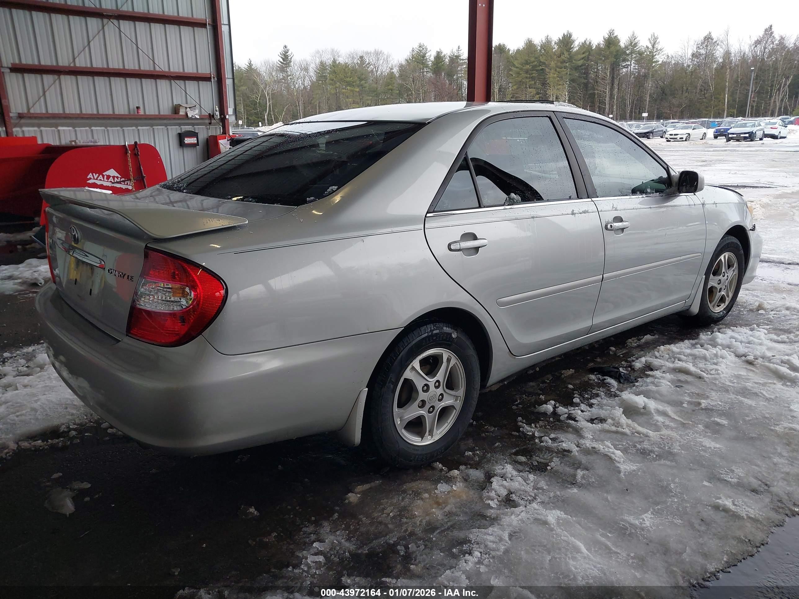 TOYOTA CAMRY image 4