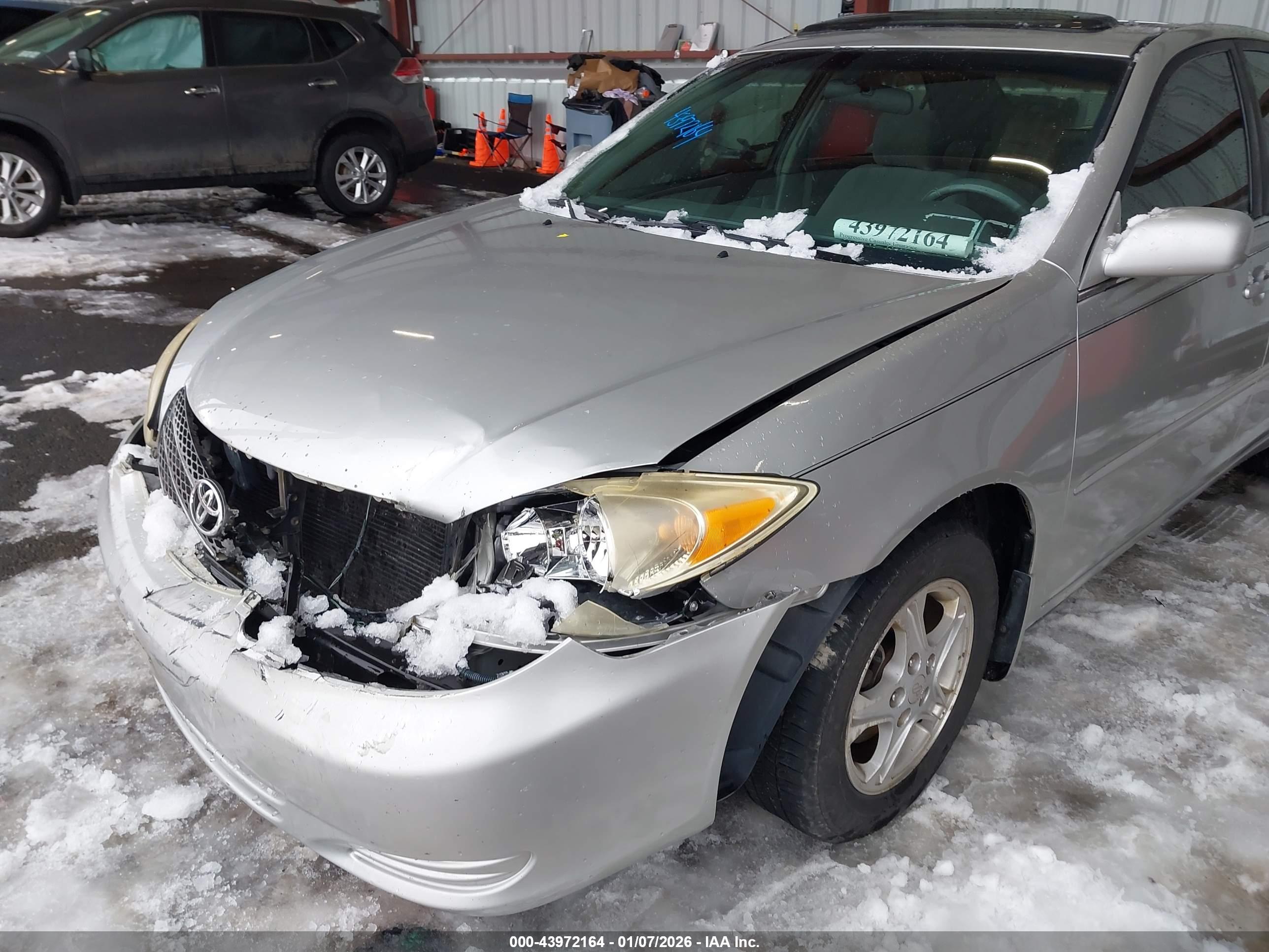TOYOTA CAMRY image 6