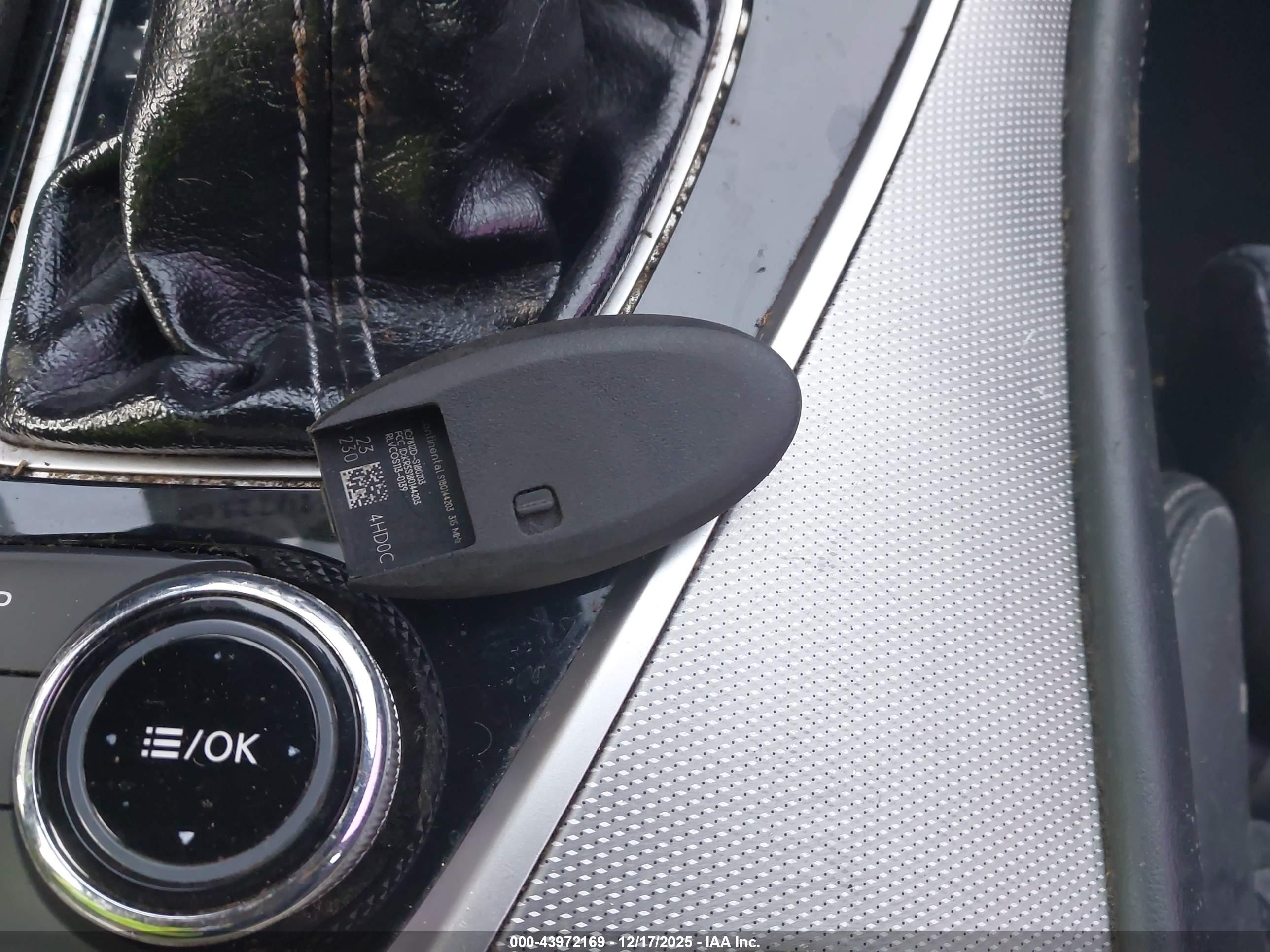 INFINITI Q50 image 11