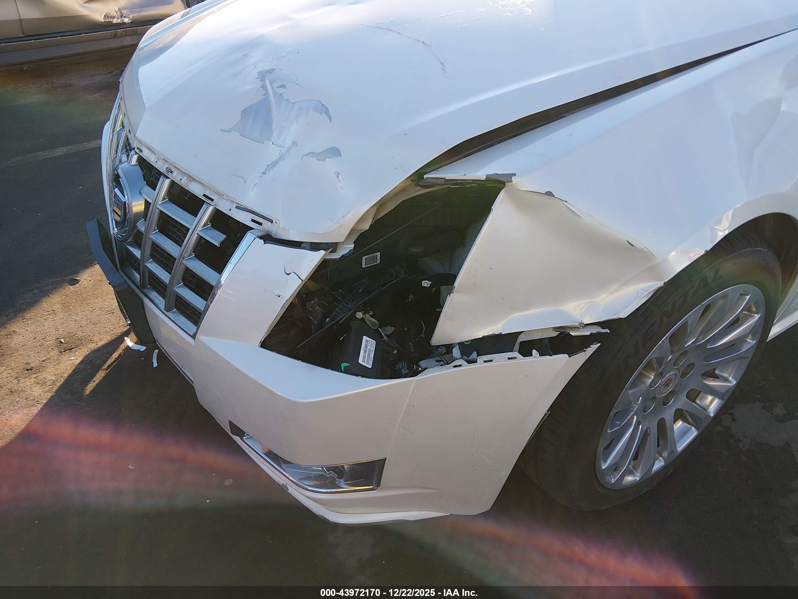 CADILLAC CTS image 6