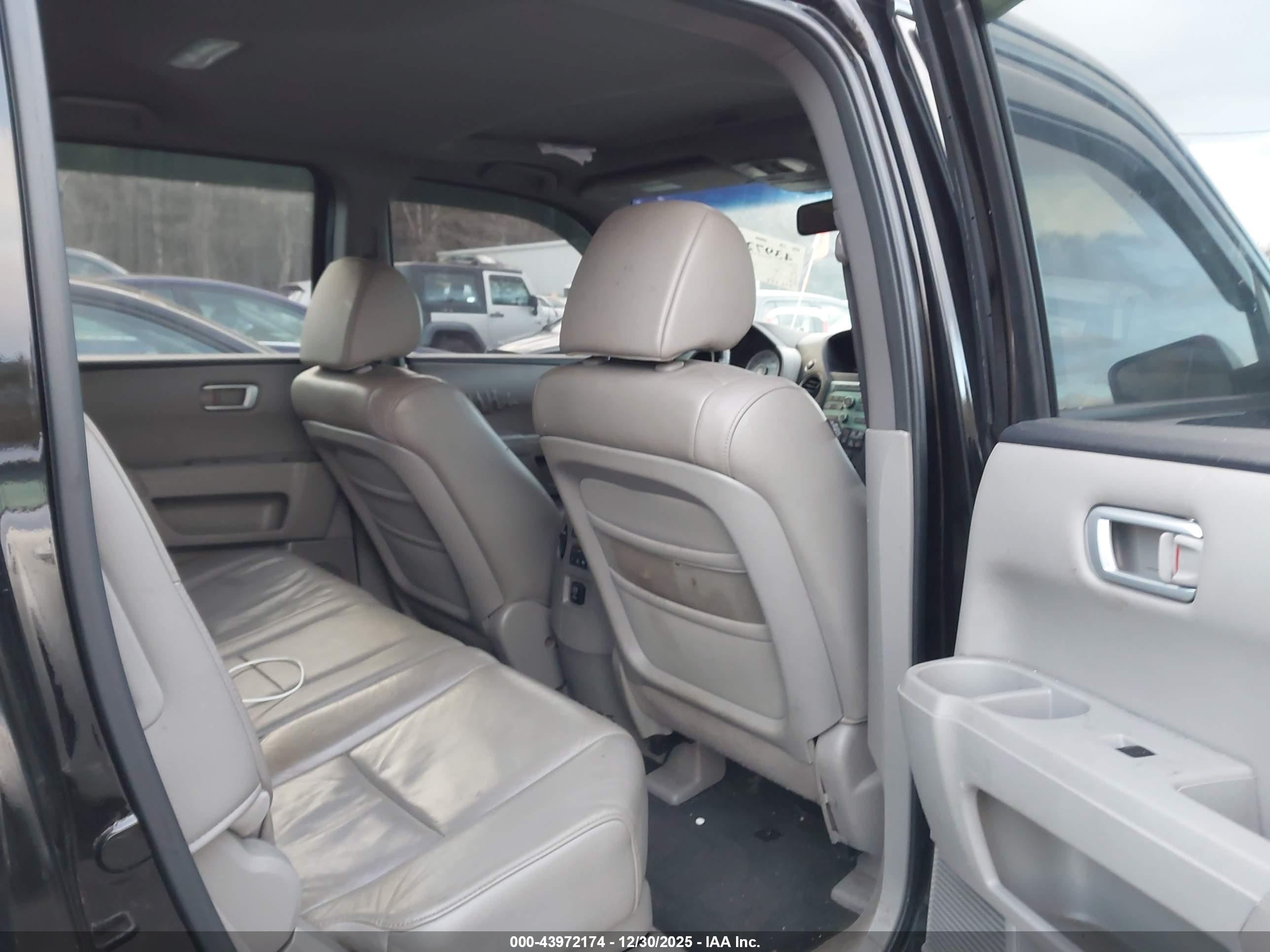 HONDA PILOT image 8