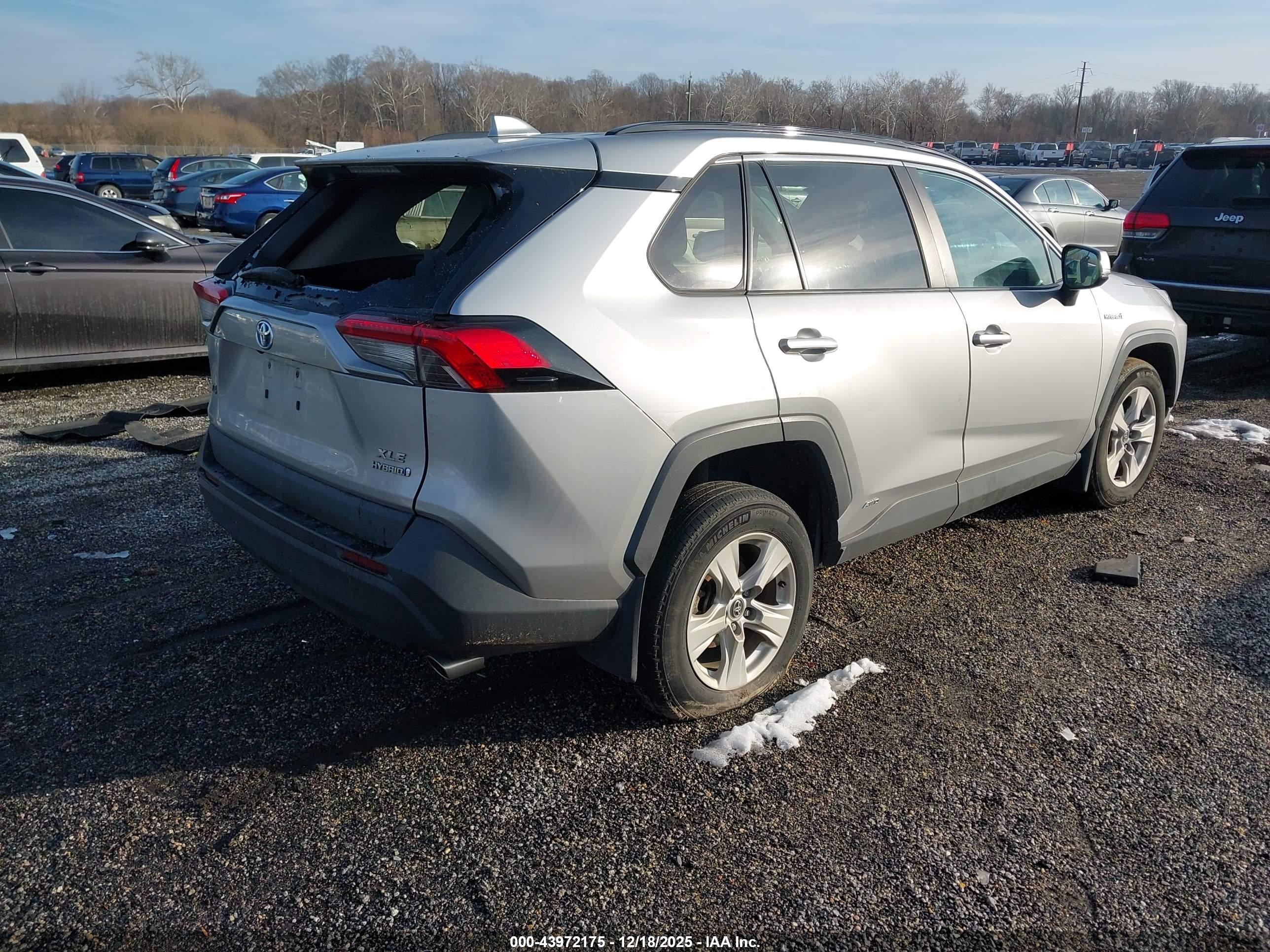 TOYOTA RAV4 image 4
