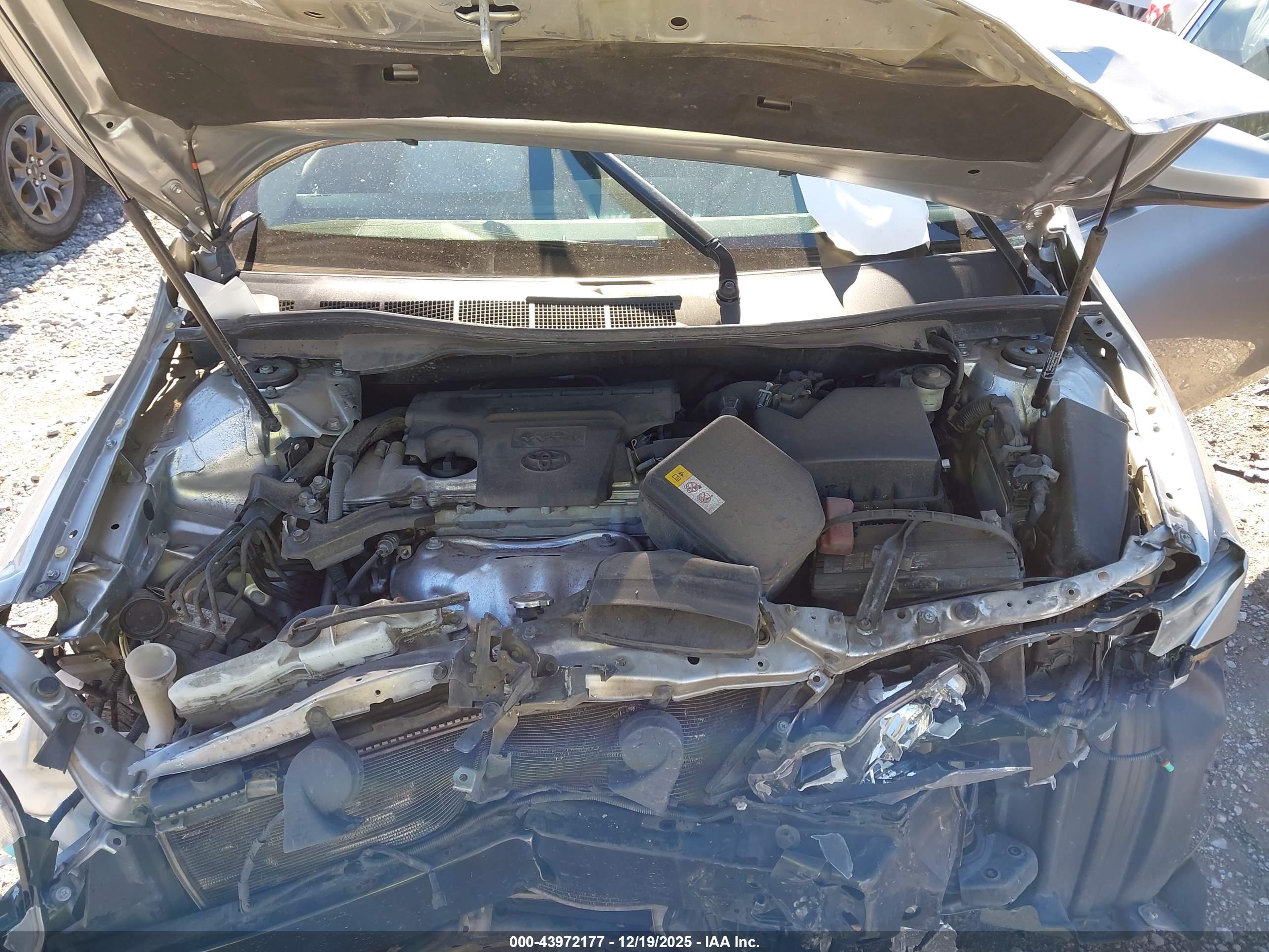 TOYOTA CAMRY image 10