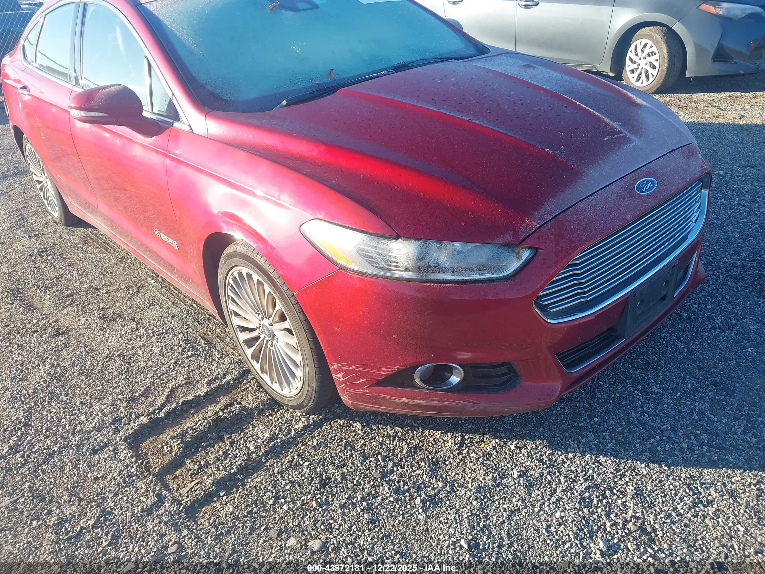 FORD FUSION image 6