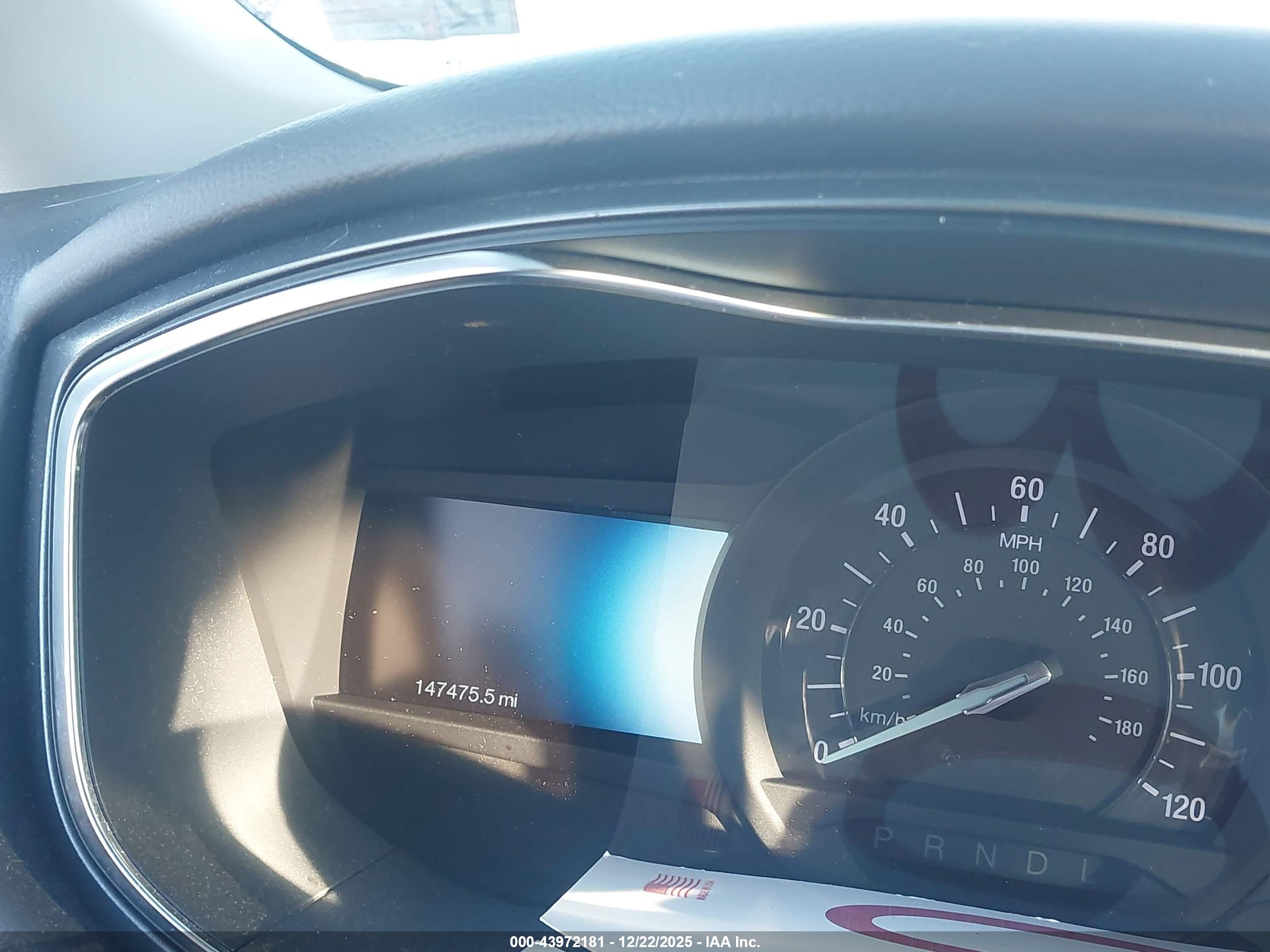 FORD FUSION image 7