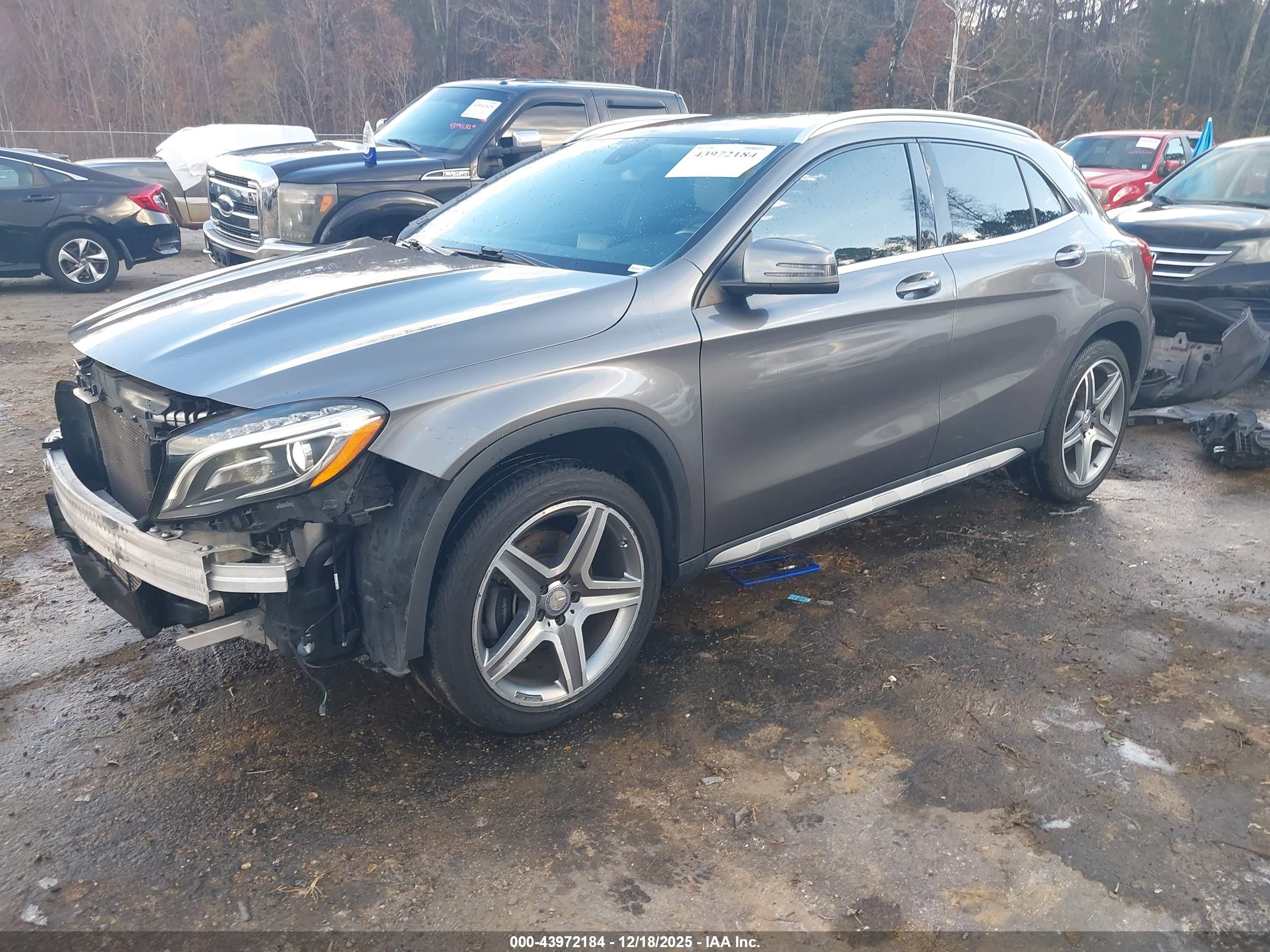 MERCEDES-BENZ GLA image 2