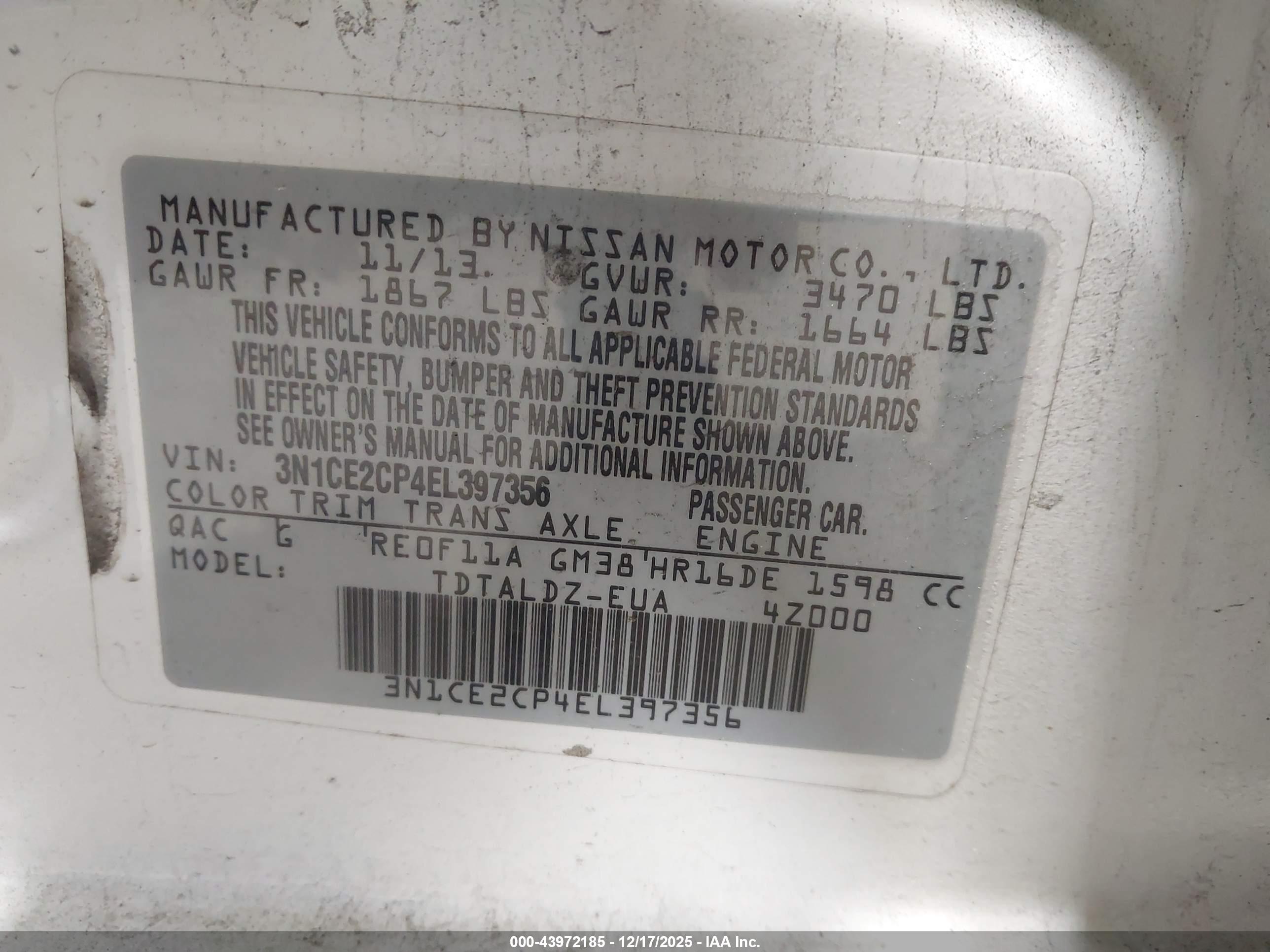 NISSAN VERSA image 9