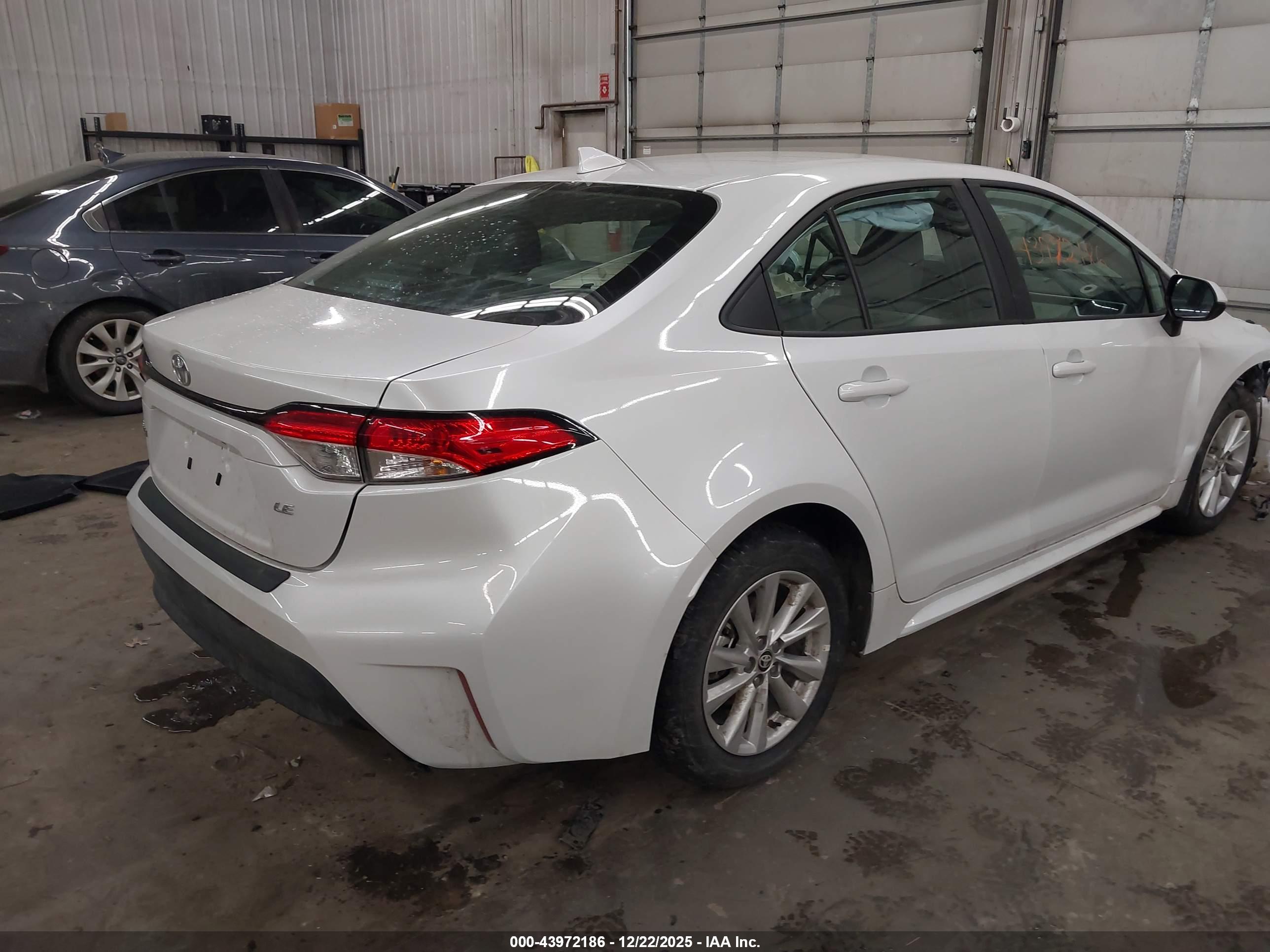 TOYOTA COROLLA image 4