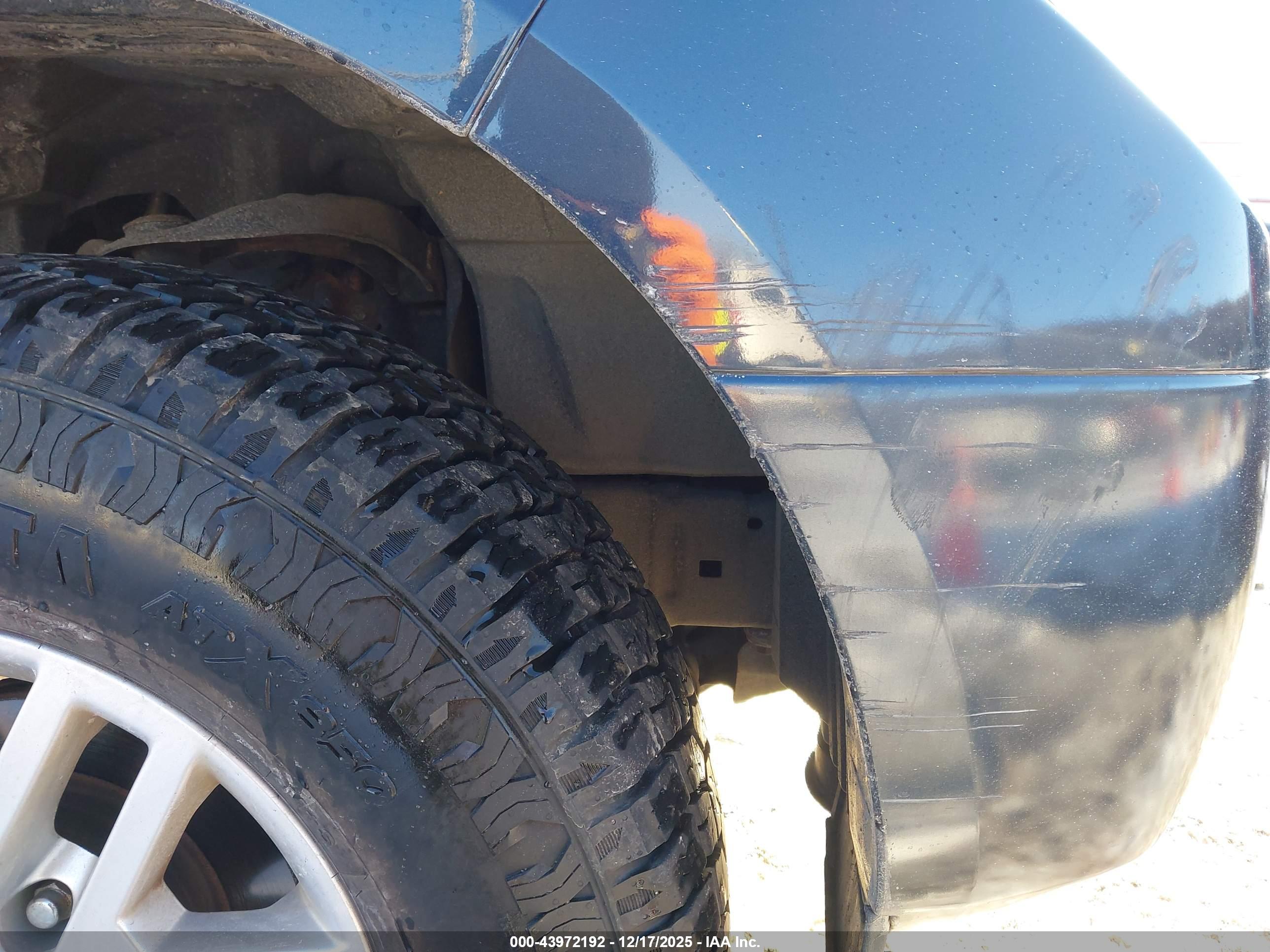 NISSAN FRONTIER image 6